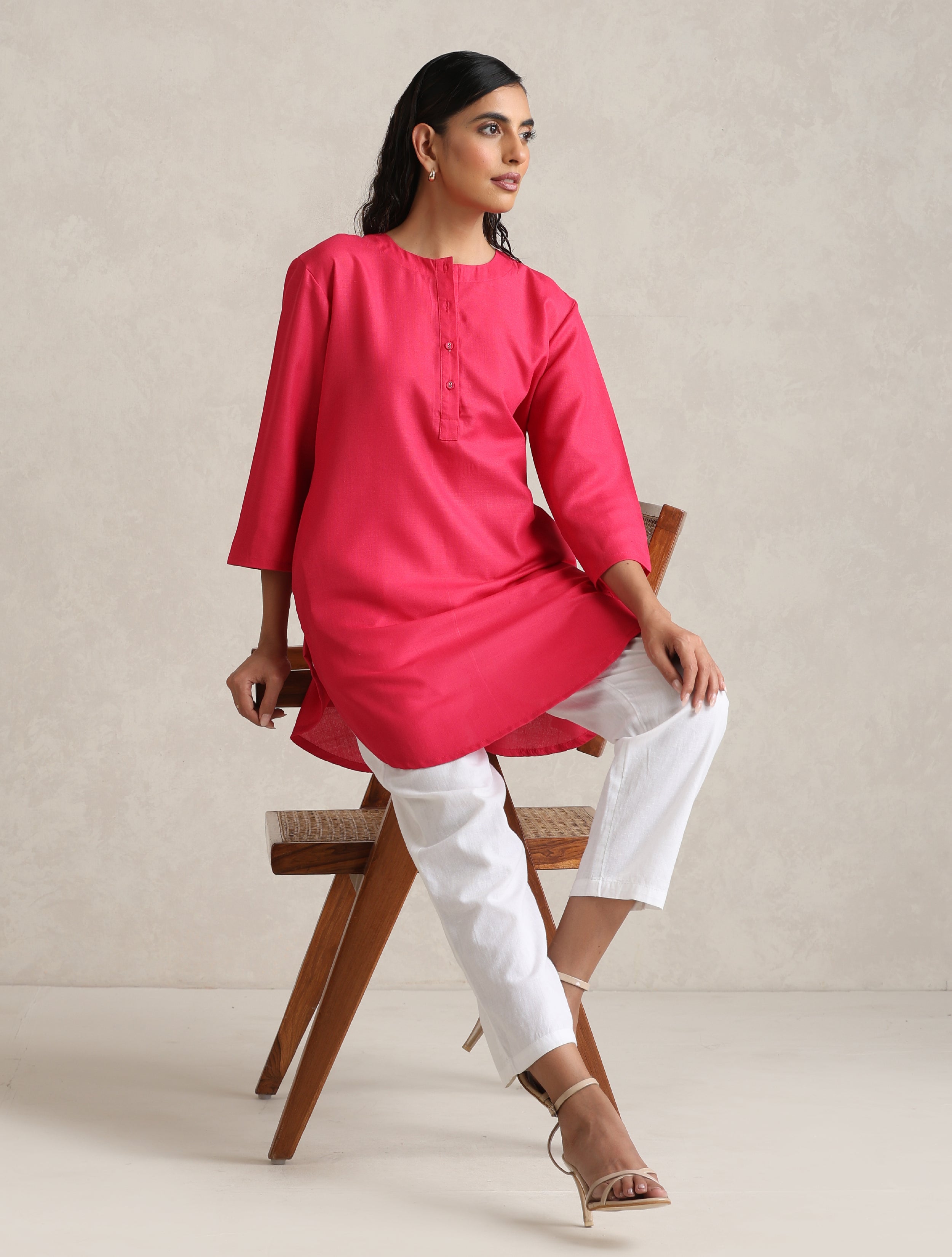 trueBrowns Fuchsia Cotton Blend Short Kurta