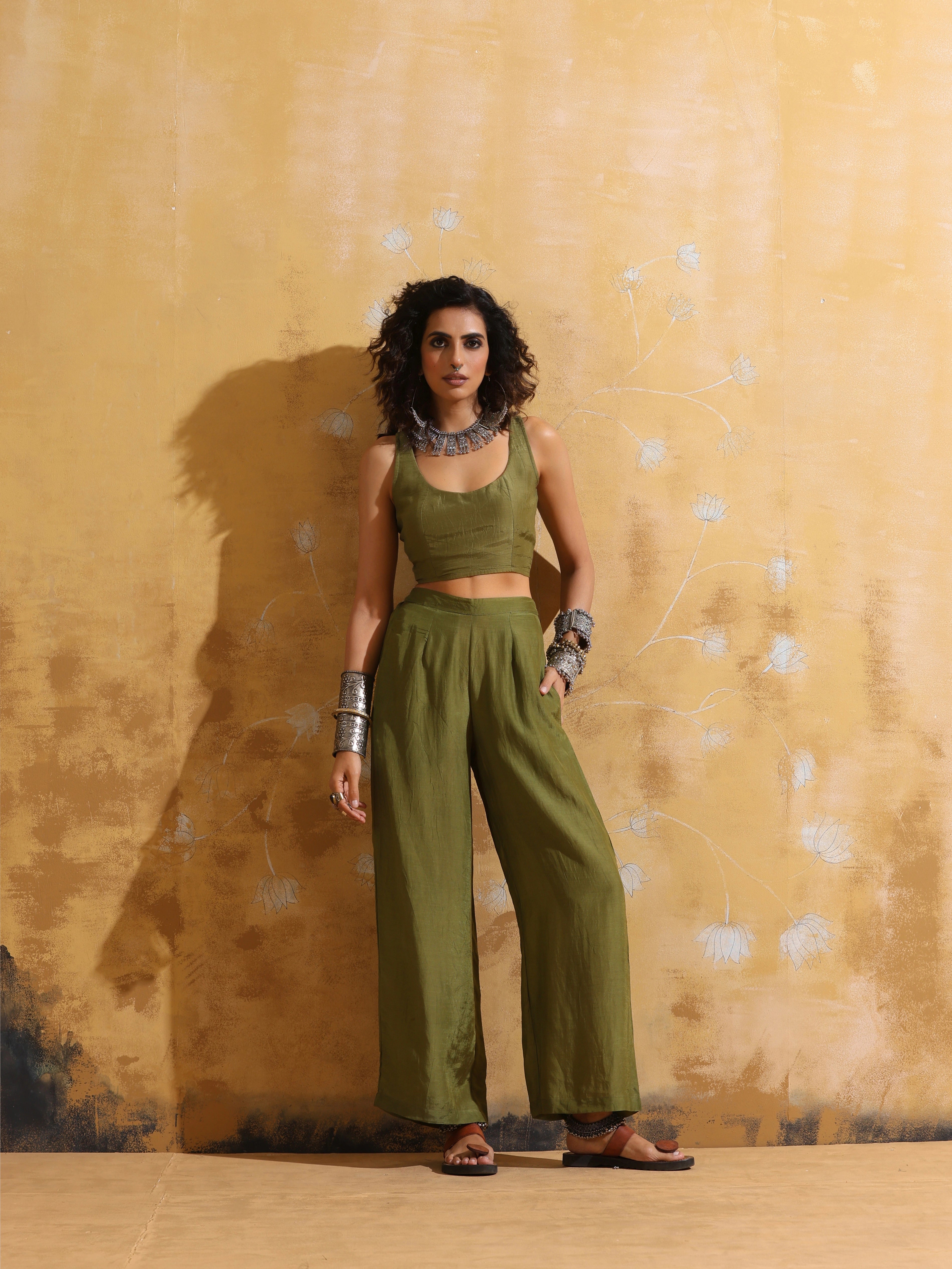 trueBrowns Green Pink Floral Print Muslin Silk Jacket Set