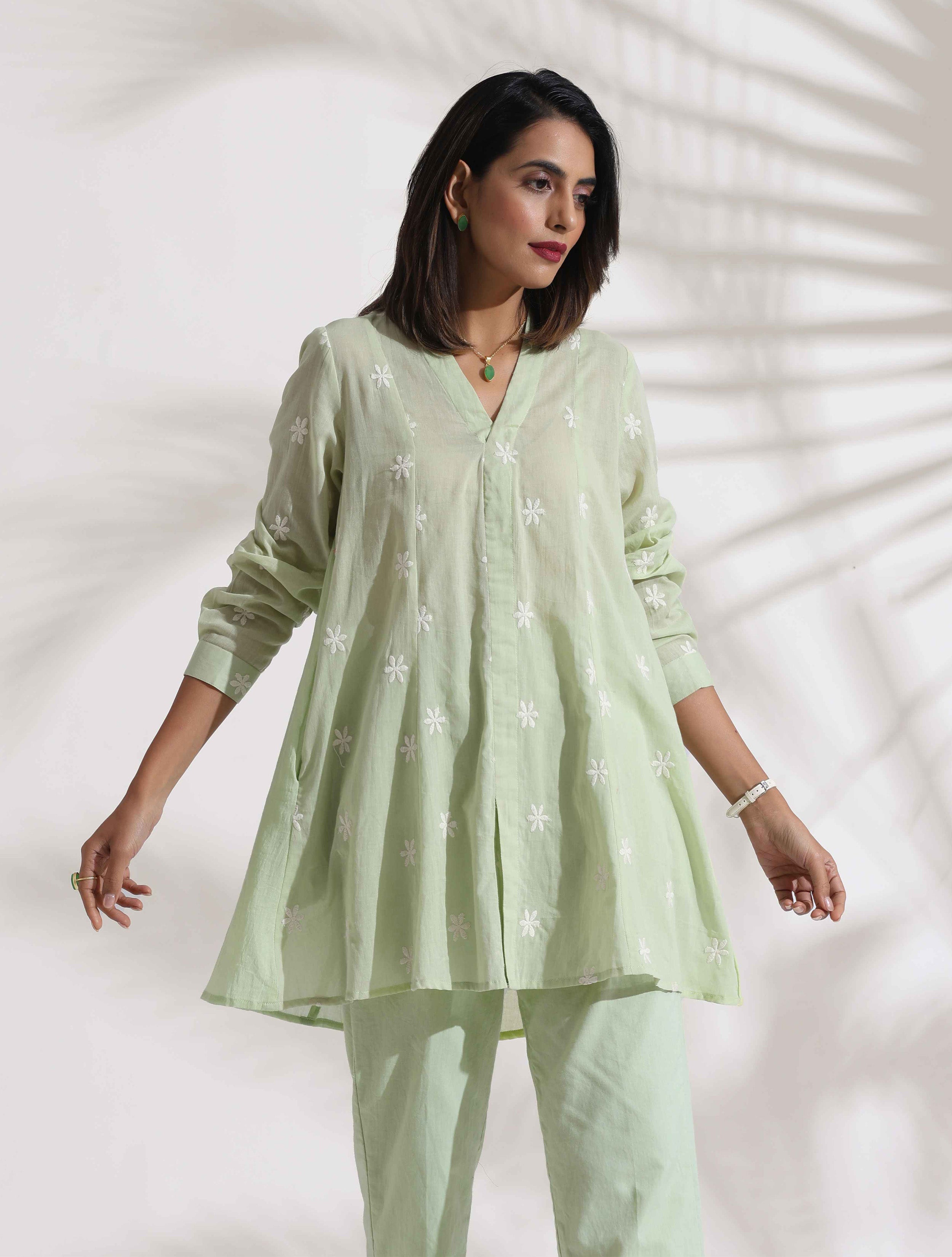 trueBrowns Green Cotton Floral Embroidered Co-ord Set