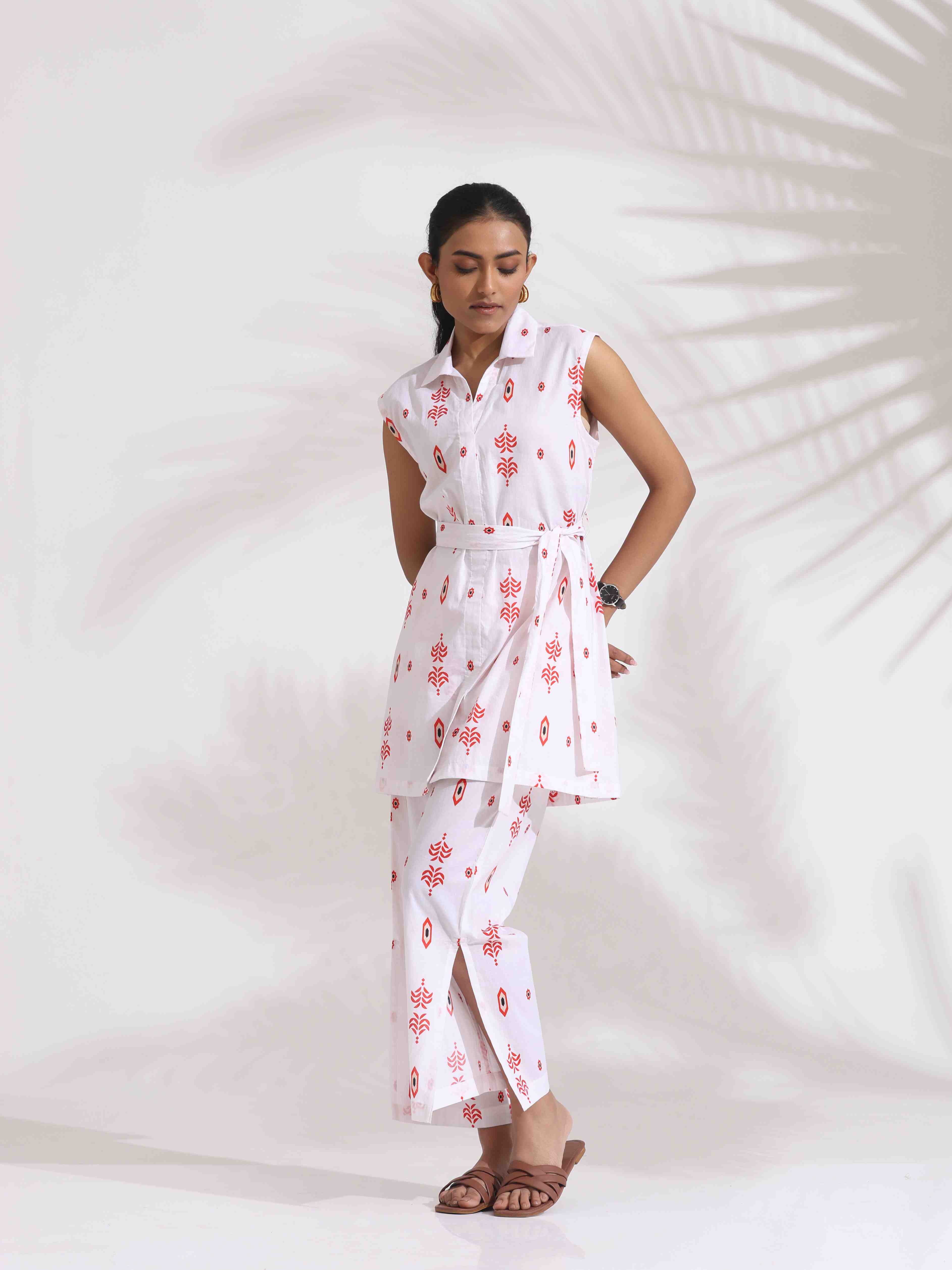 trueBrowns White Cotton Print Tie-up Top & Pants Co-ord Set