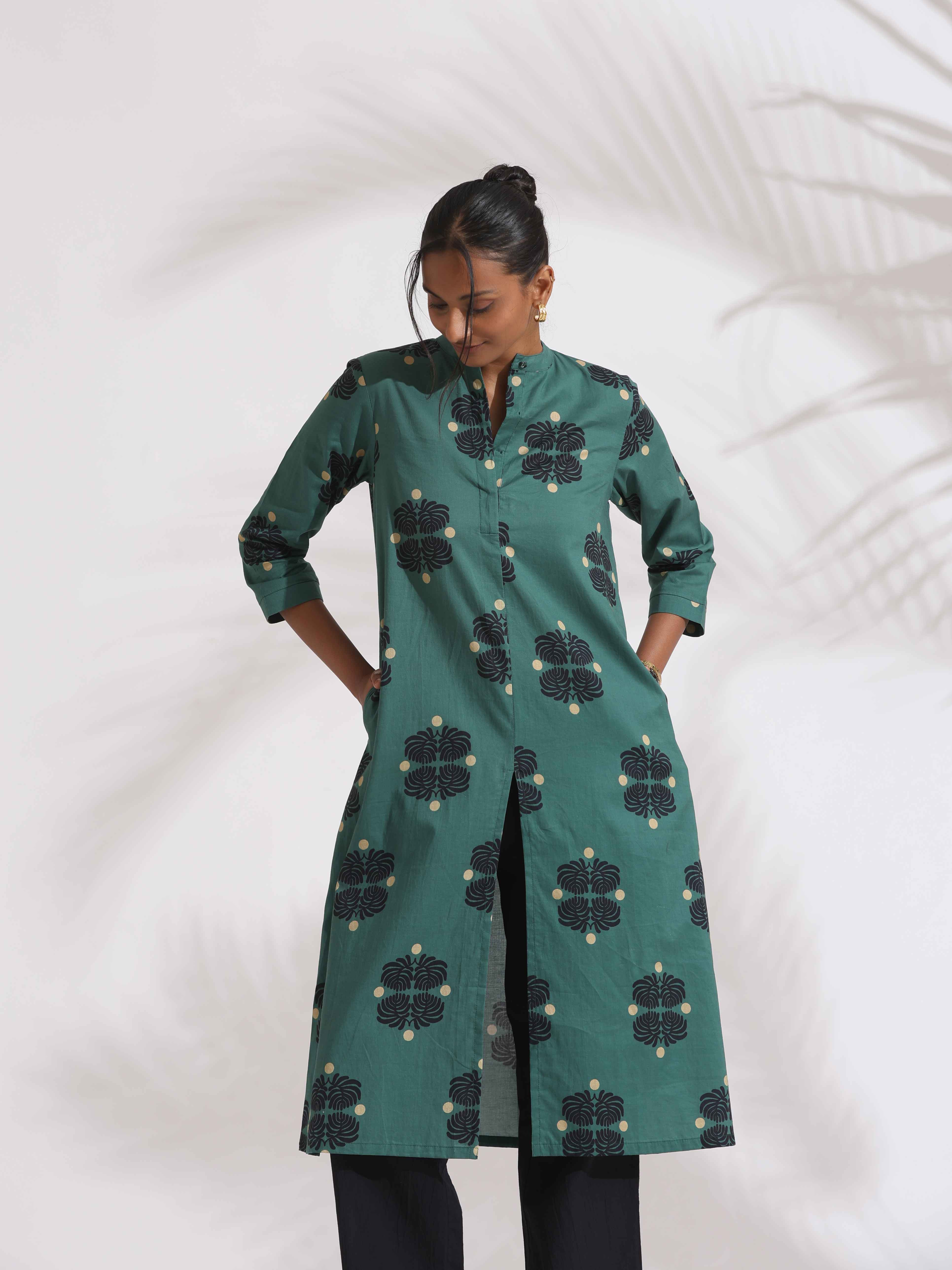 trueBrowns Green Cotton Print Front Slit Kurta Set