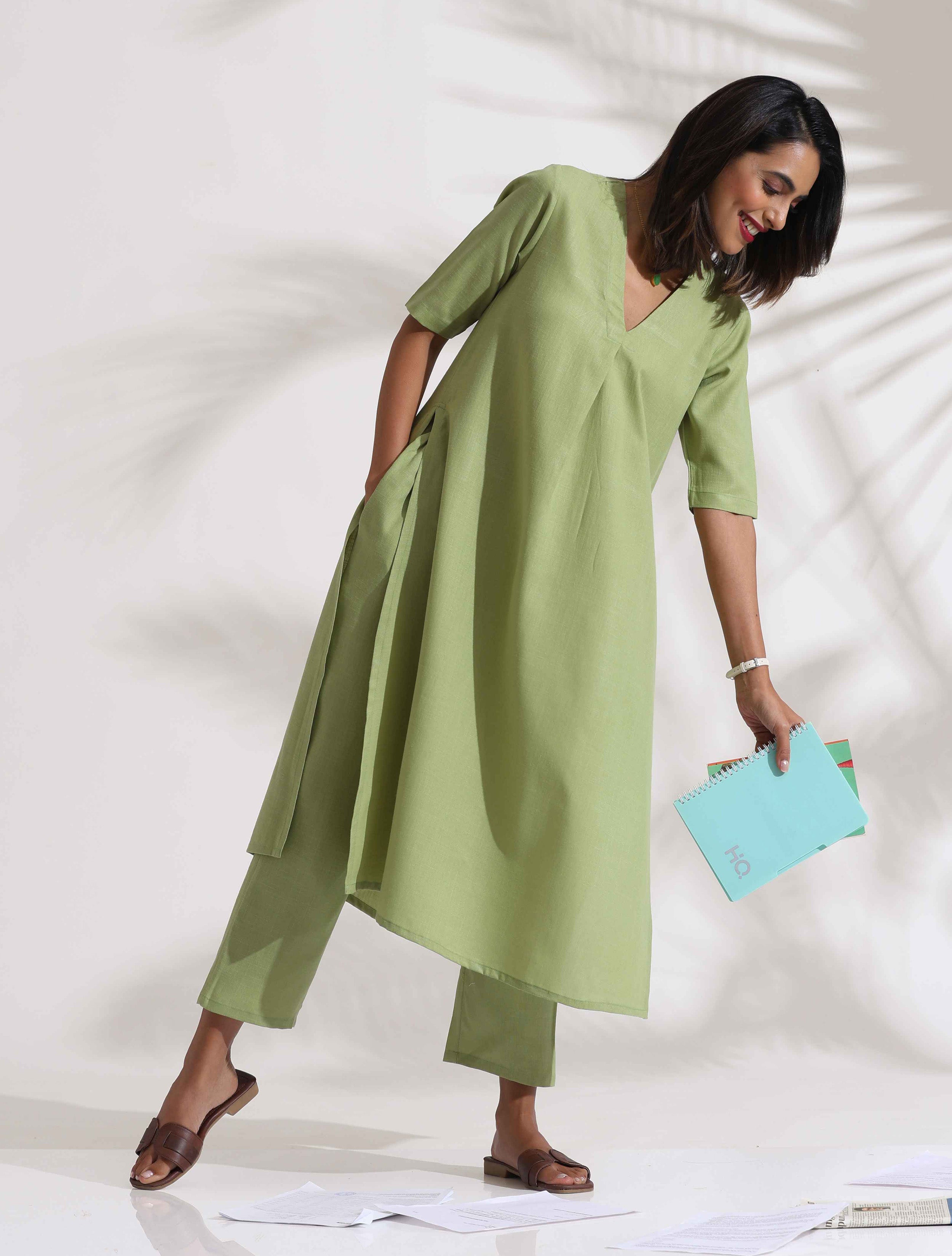 trueBrowns Green Slub Kurta Set