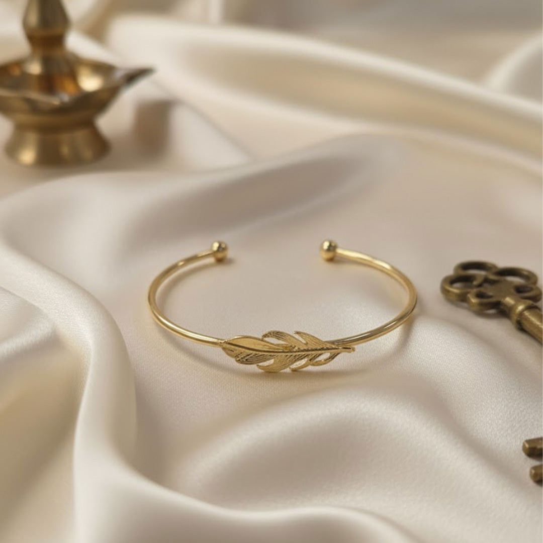 trueBrown Gold Leaf Bracelet