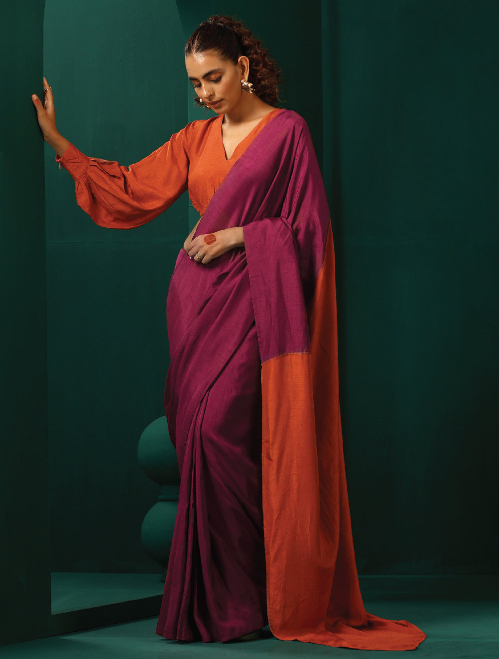 trueBrowns Maroon Rust Silk Saree With Unstitched Blouse