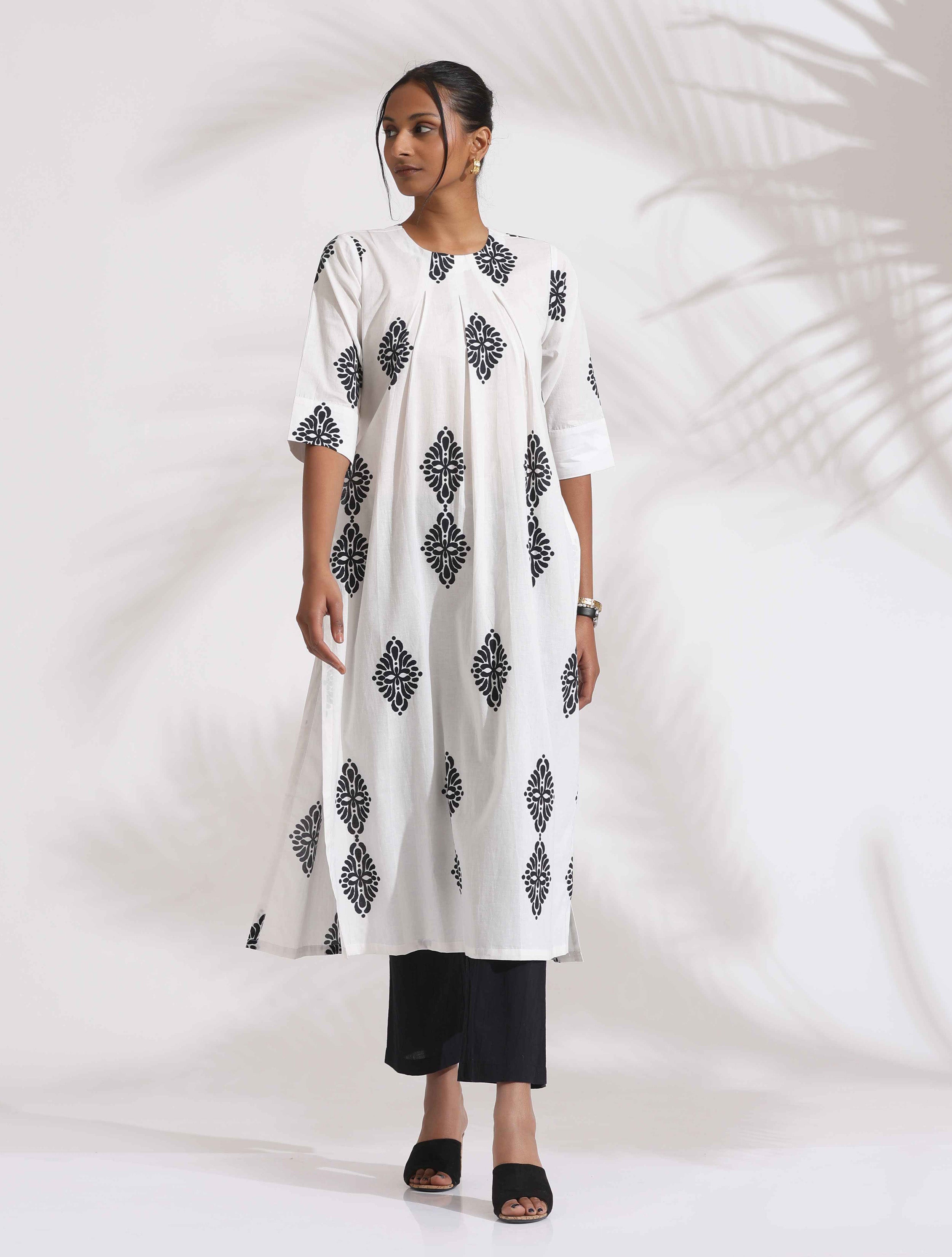 trueBrowns White Cotton Print Pleated Kurta Set