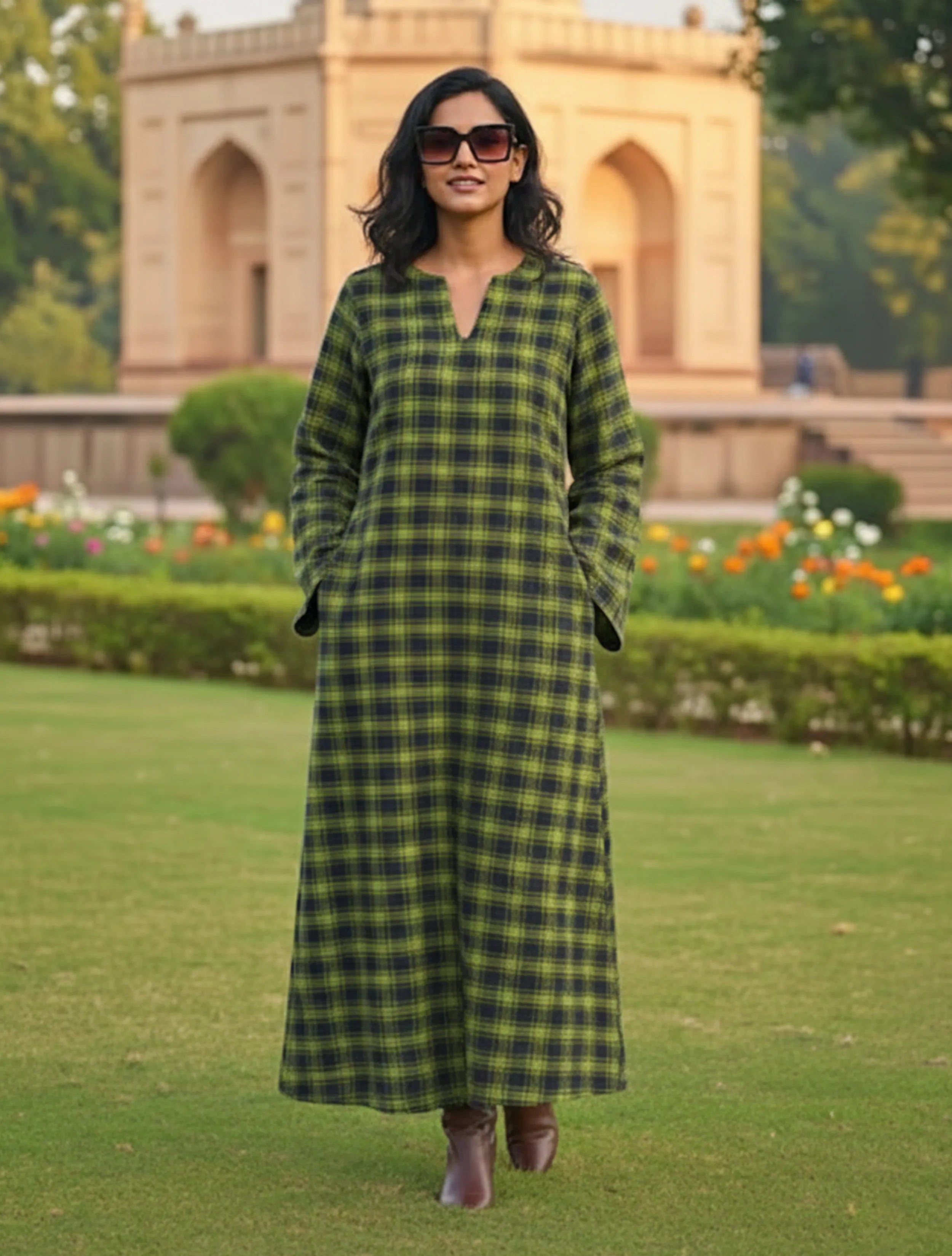 trueBrowns Green Black Straight Maxi Woollen Dress