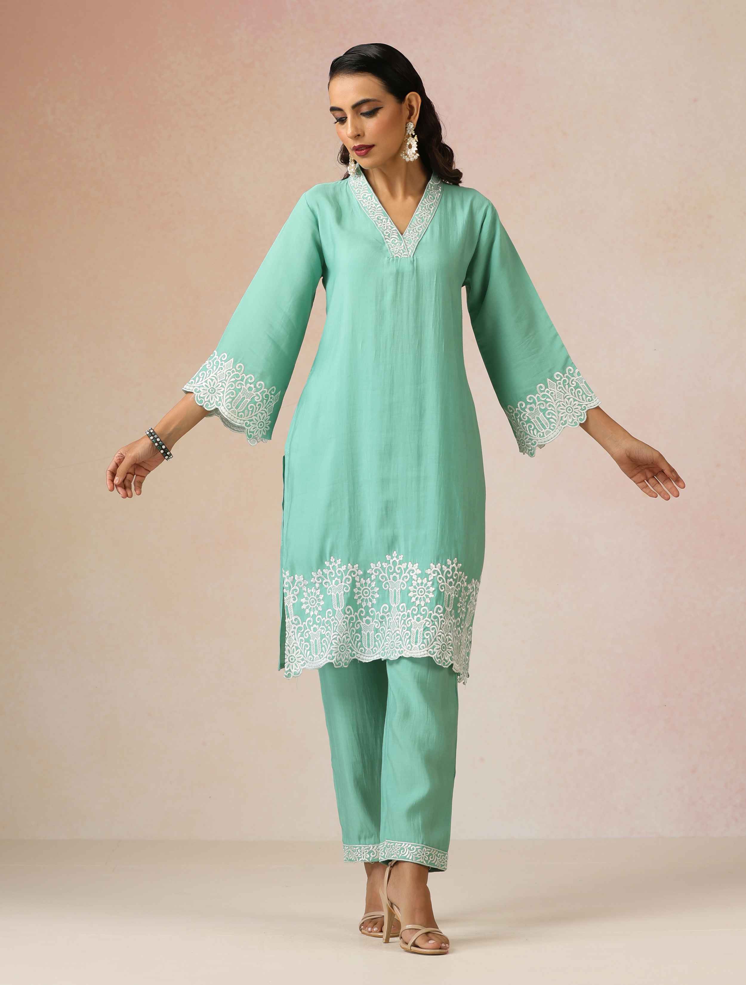 trueBrowns Mint Green Embroidered Straight Kurta Co-Ord Set