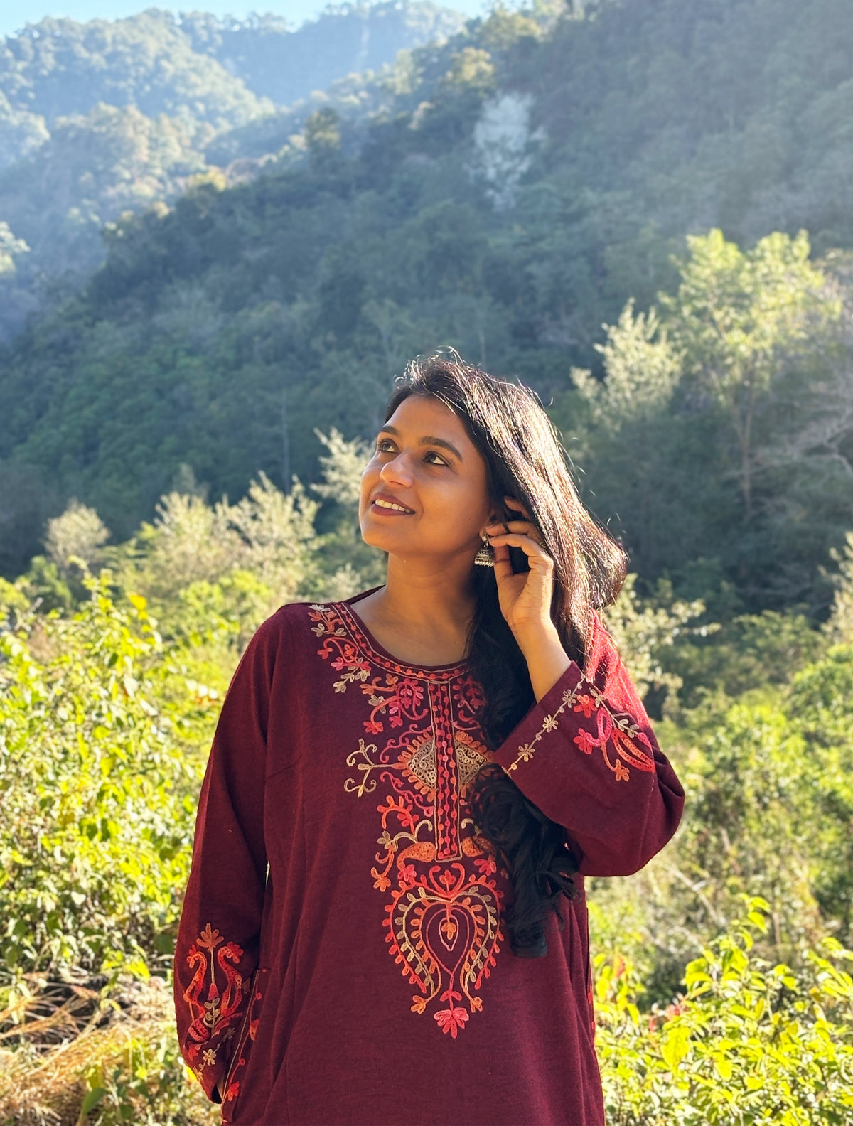 trueBrowns Maroon Embroidered Woollen Phiran Kurta Set