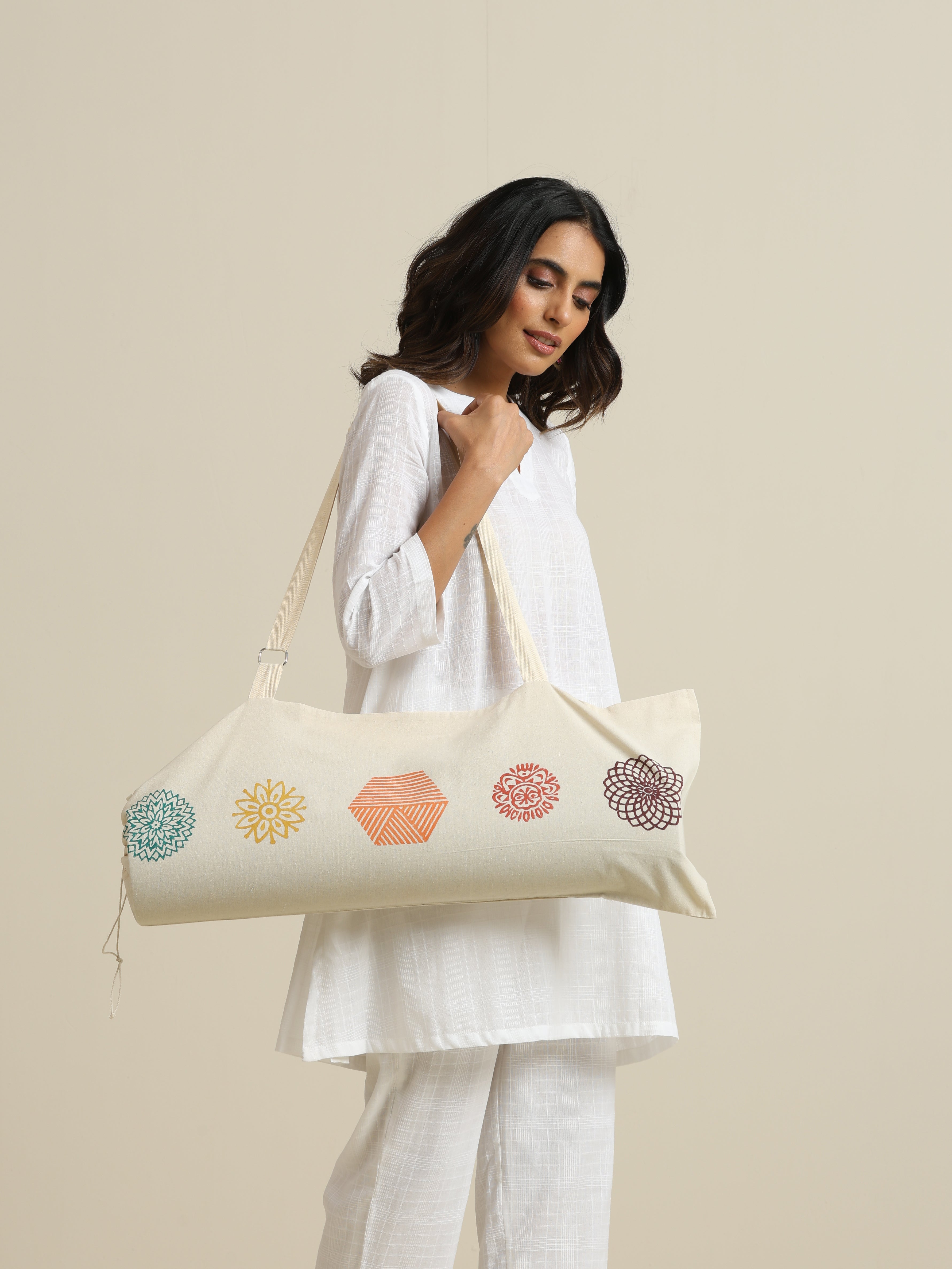 trueBrowns Off White Yoga Sleeve Bag