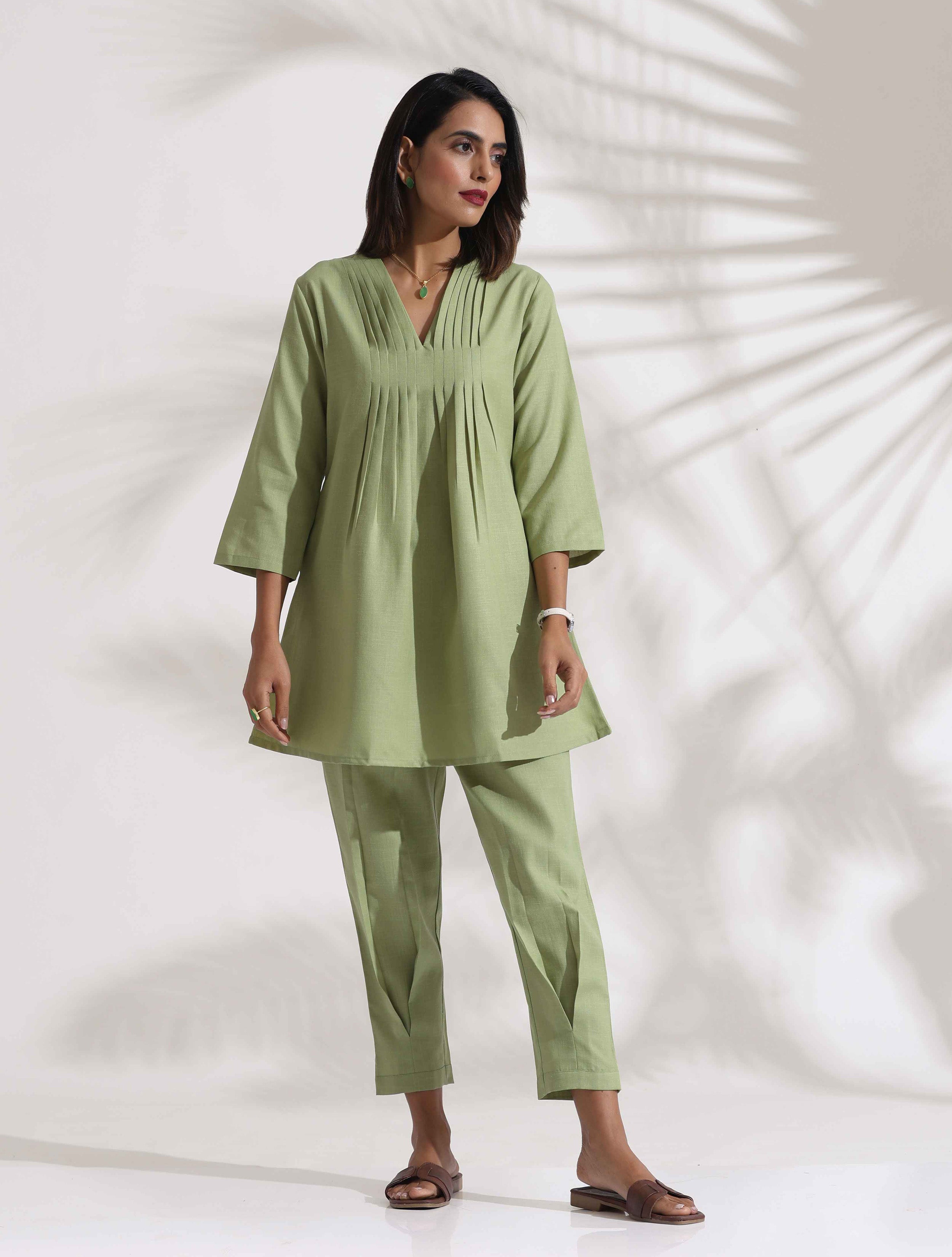 trueBrowns Green Slub Pleated Co-ord Set