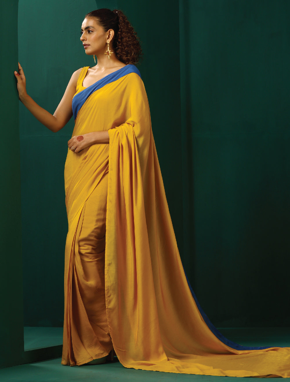 trueBrowns Mustard Muslin Silk Saree