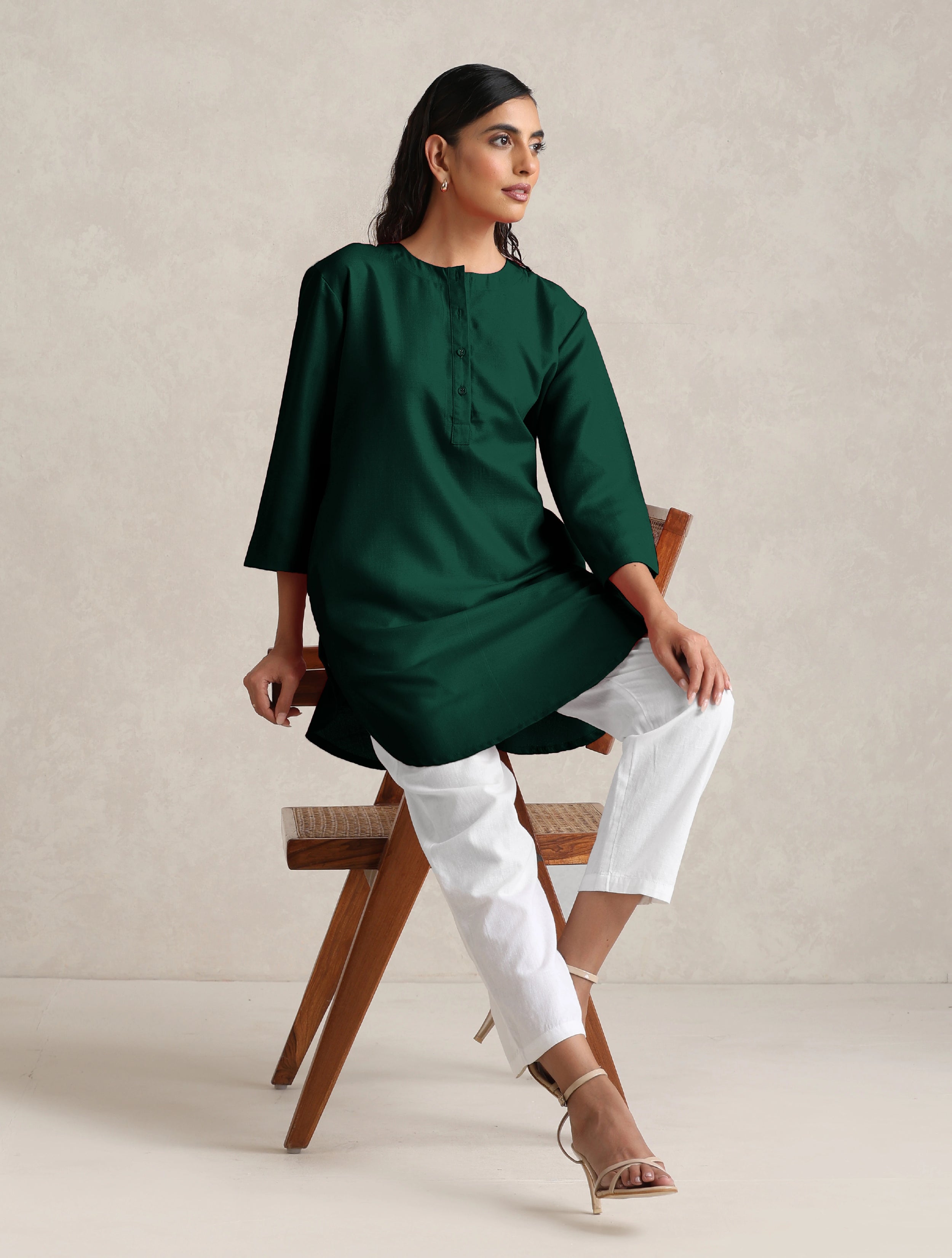 trueBrowns Dark Green Cotton Blend Short Kurta