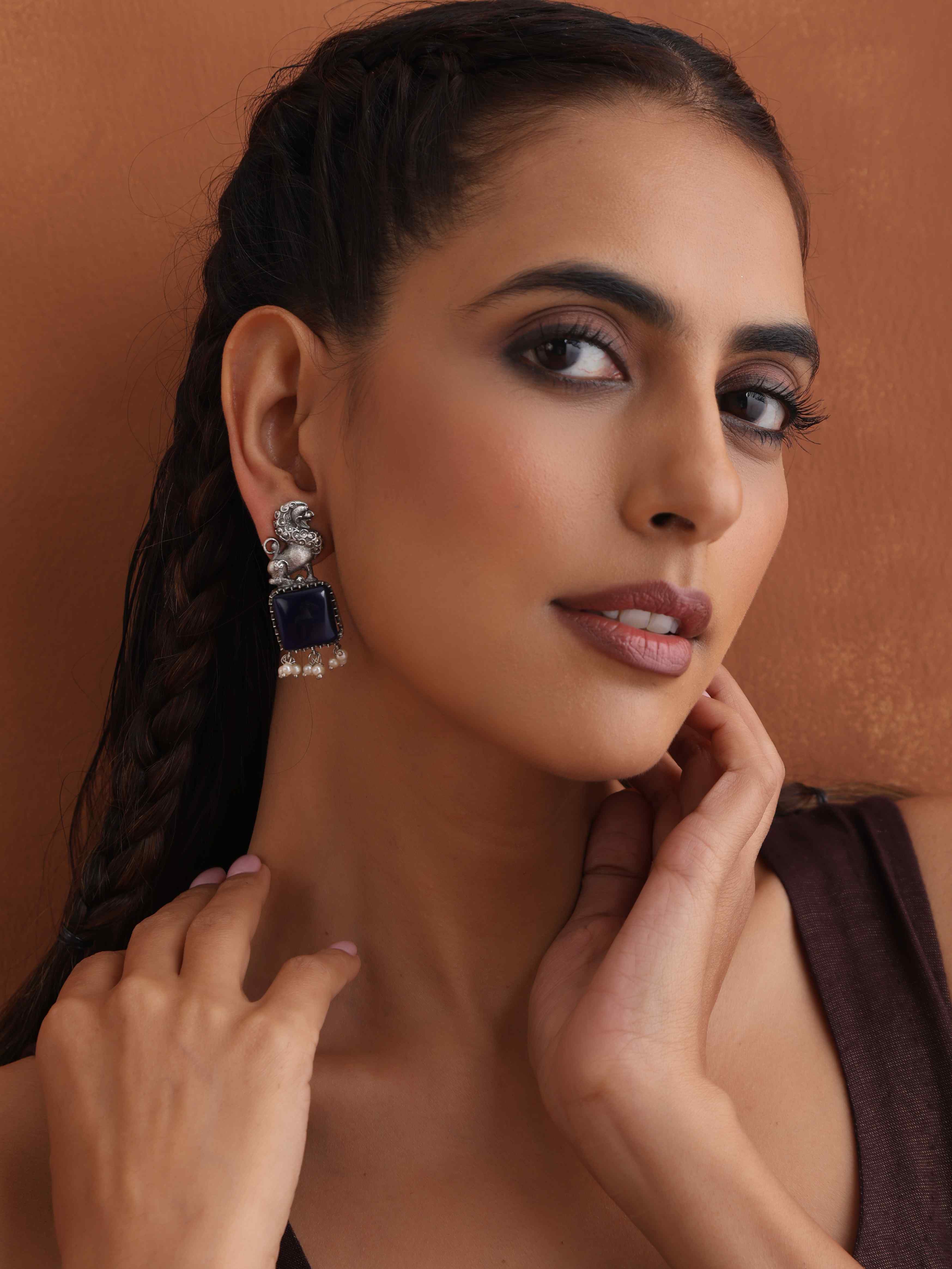 trueBrowns Silver Tone Turquise Stone Earrings