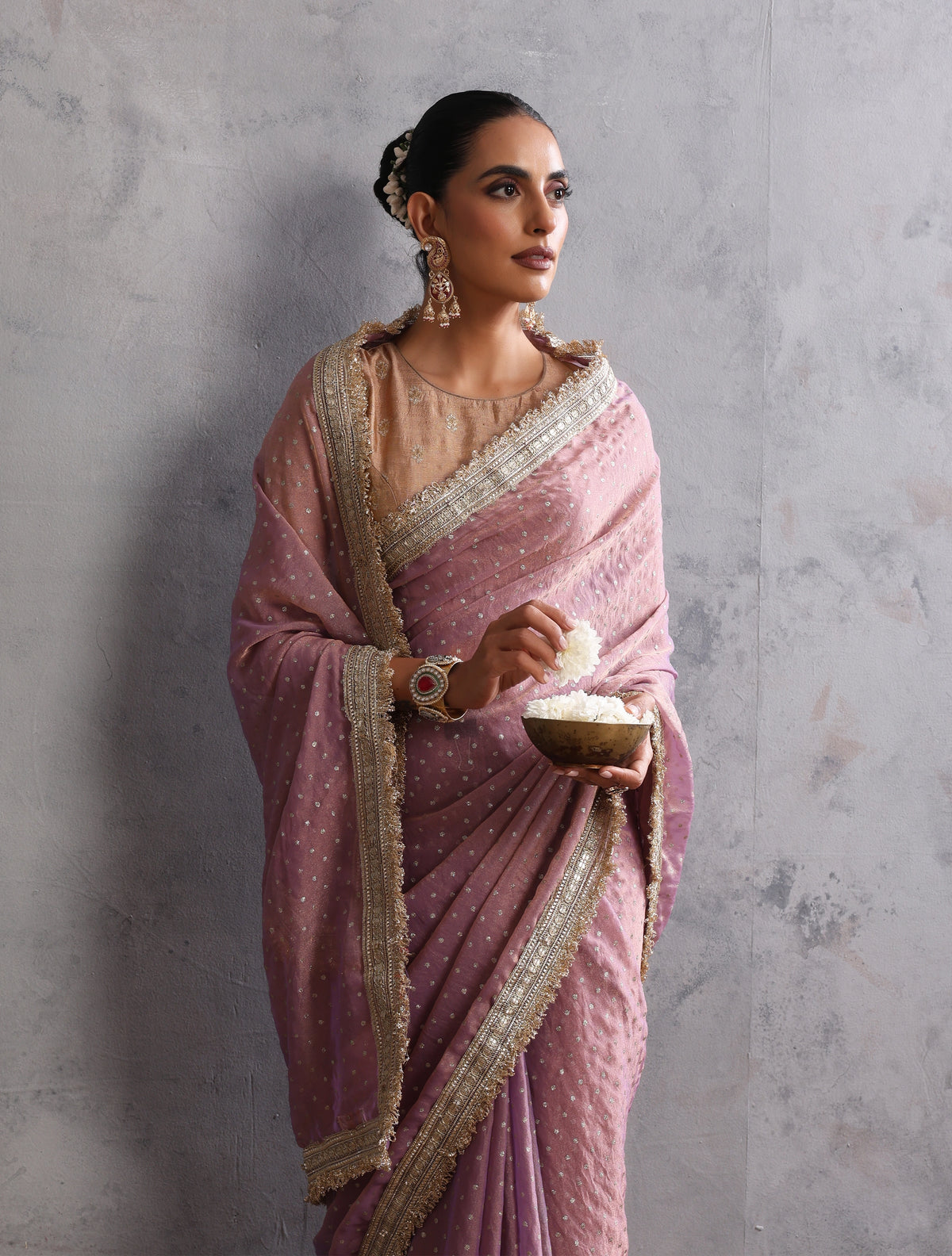 trueBrowns Lilac Tissue Foil Printed Saree With Unstitched Blouse