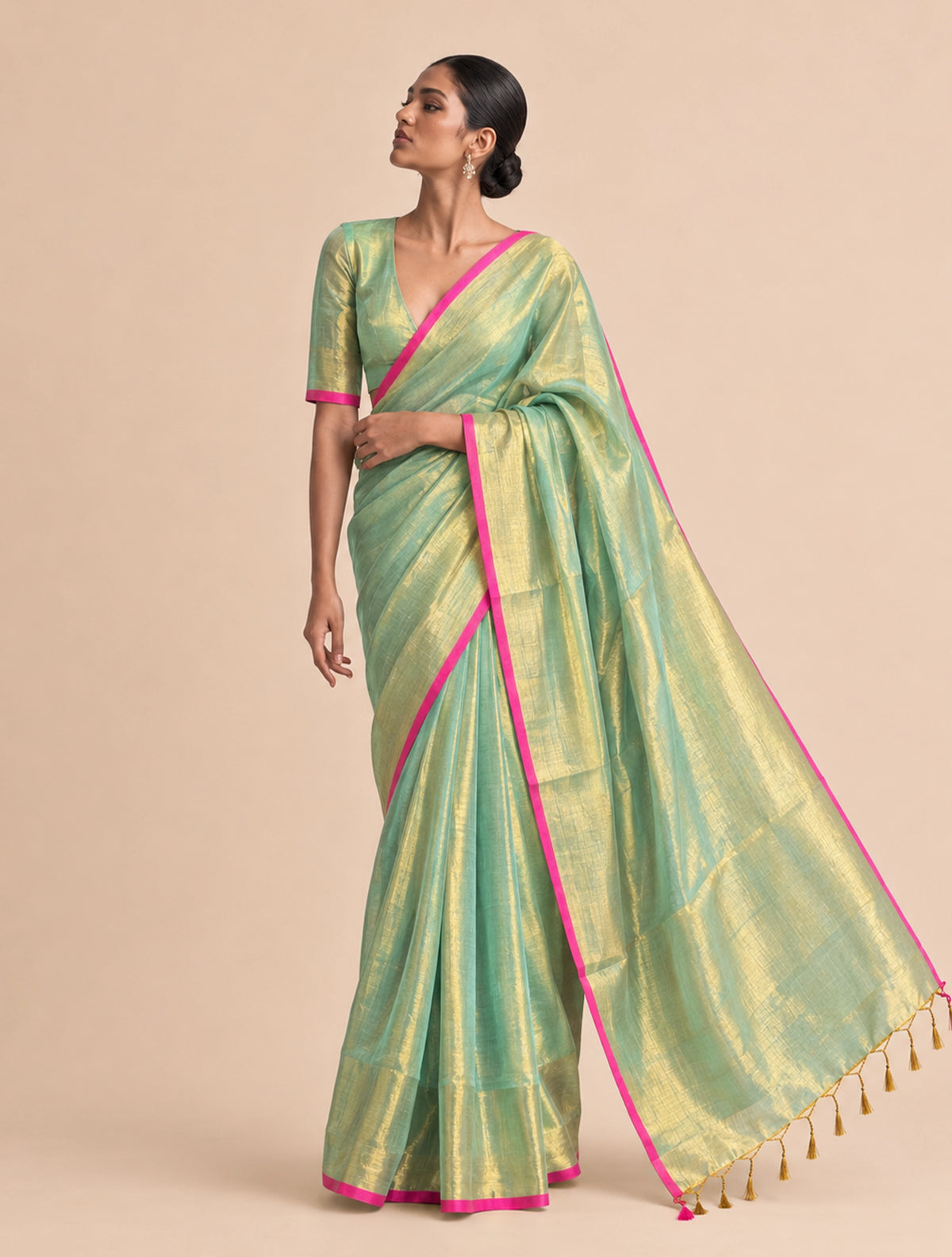 trueBrowns Green Tissue Handloom Saree With Unstitched Blouse