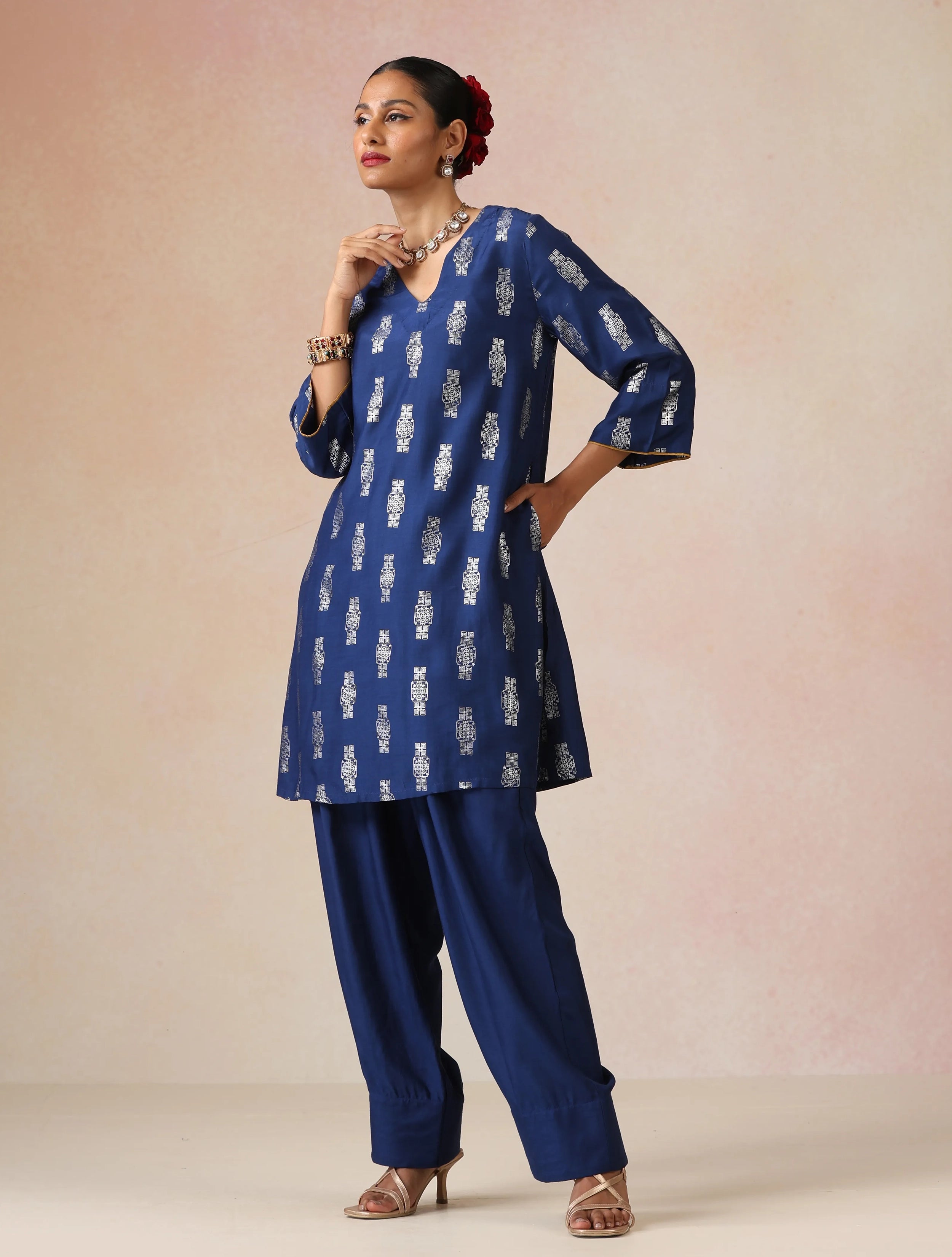 trueBrowns Blue Silver Foil Print Muslin Silk Kurta Farsi Pants Set