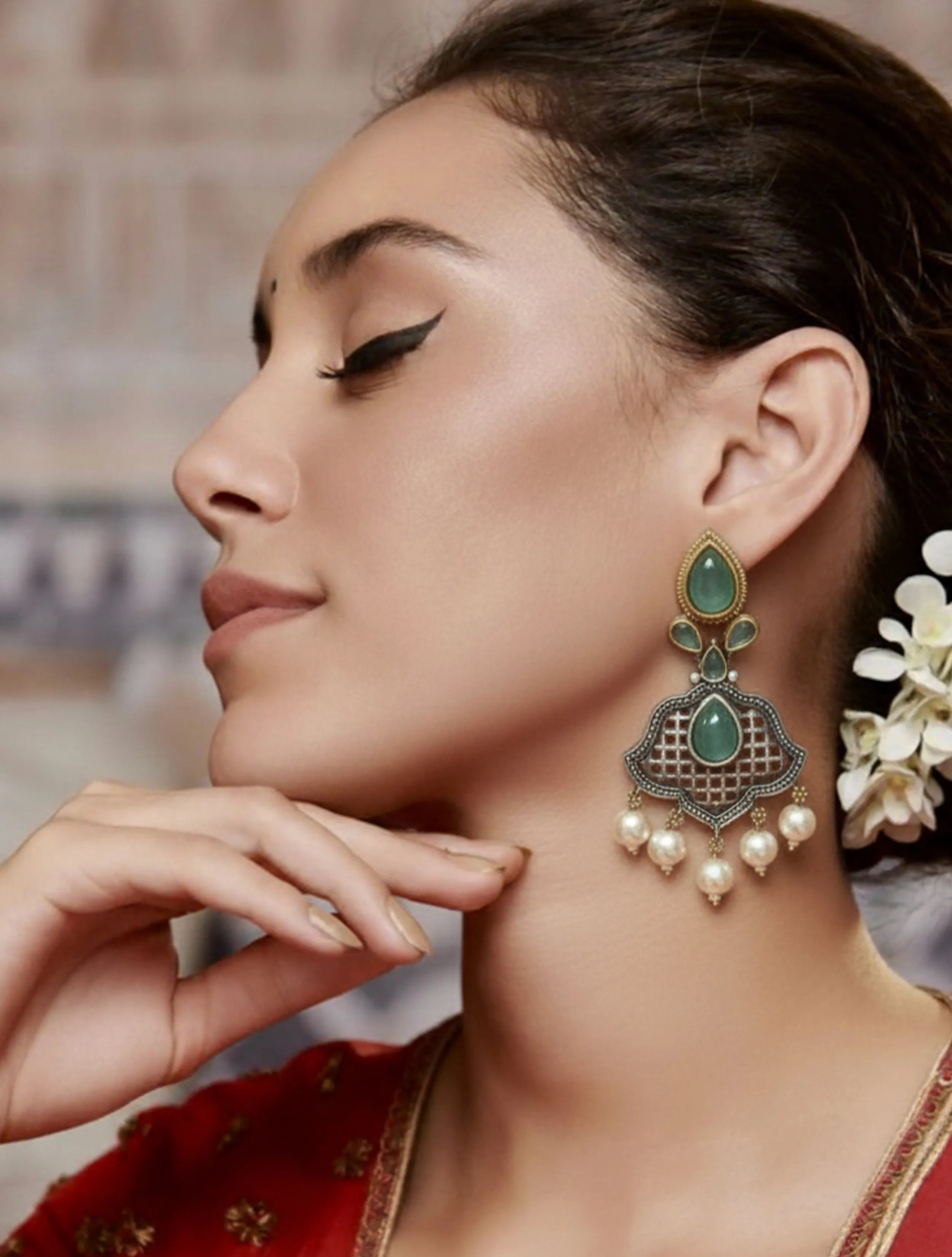 trueBrowns Emerald Pearl Earrings