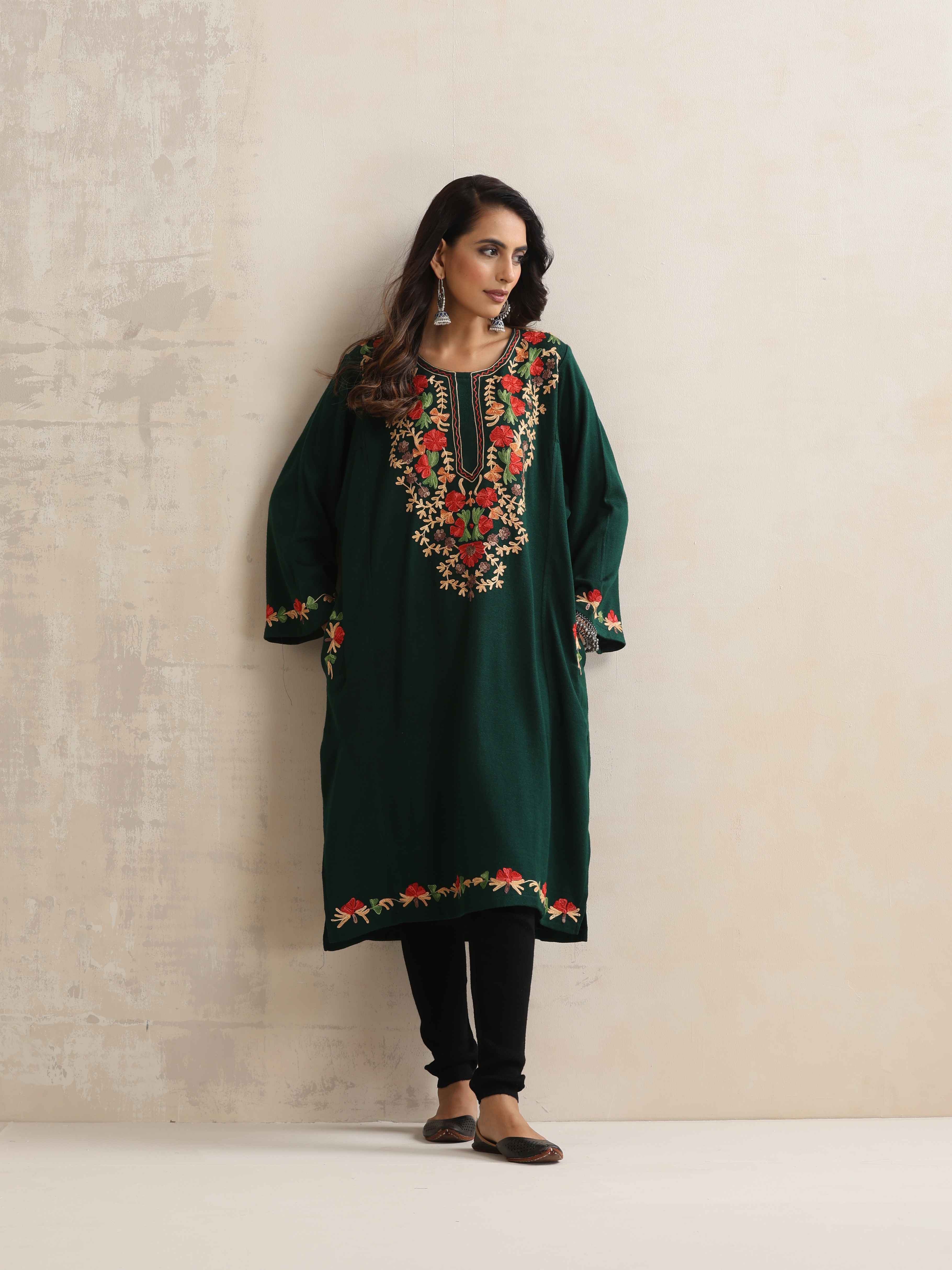 trueBrowns Green Kashmiri Floral Embroidered Woollen Phiran Kurta