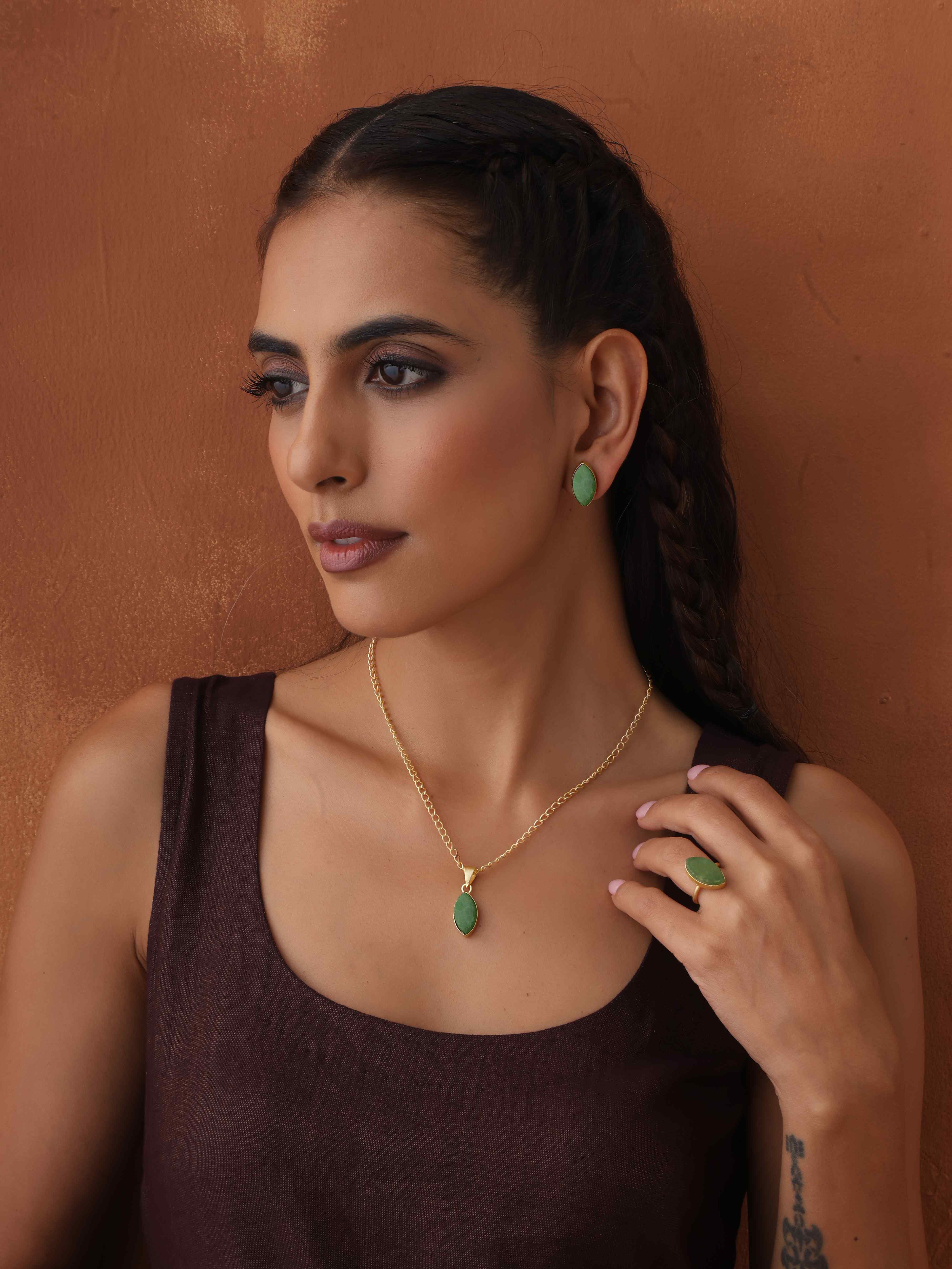 trueBrowns Gold Tone Green Stone Pendant Set