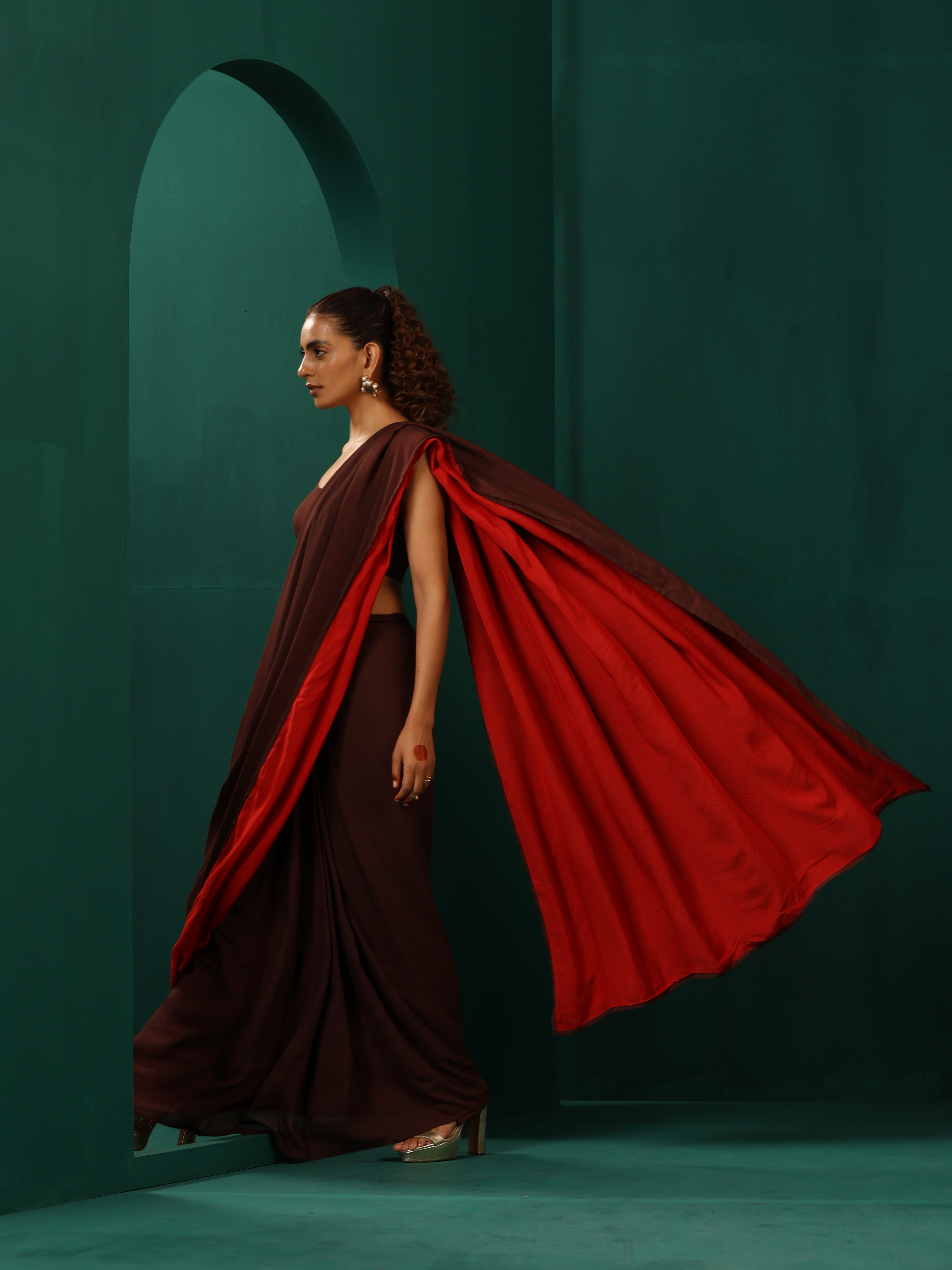 trueBrowns Cola Muslin Silk Ready To Wear Saree