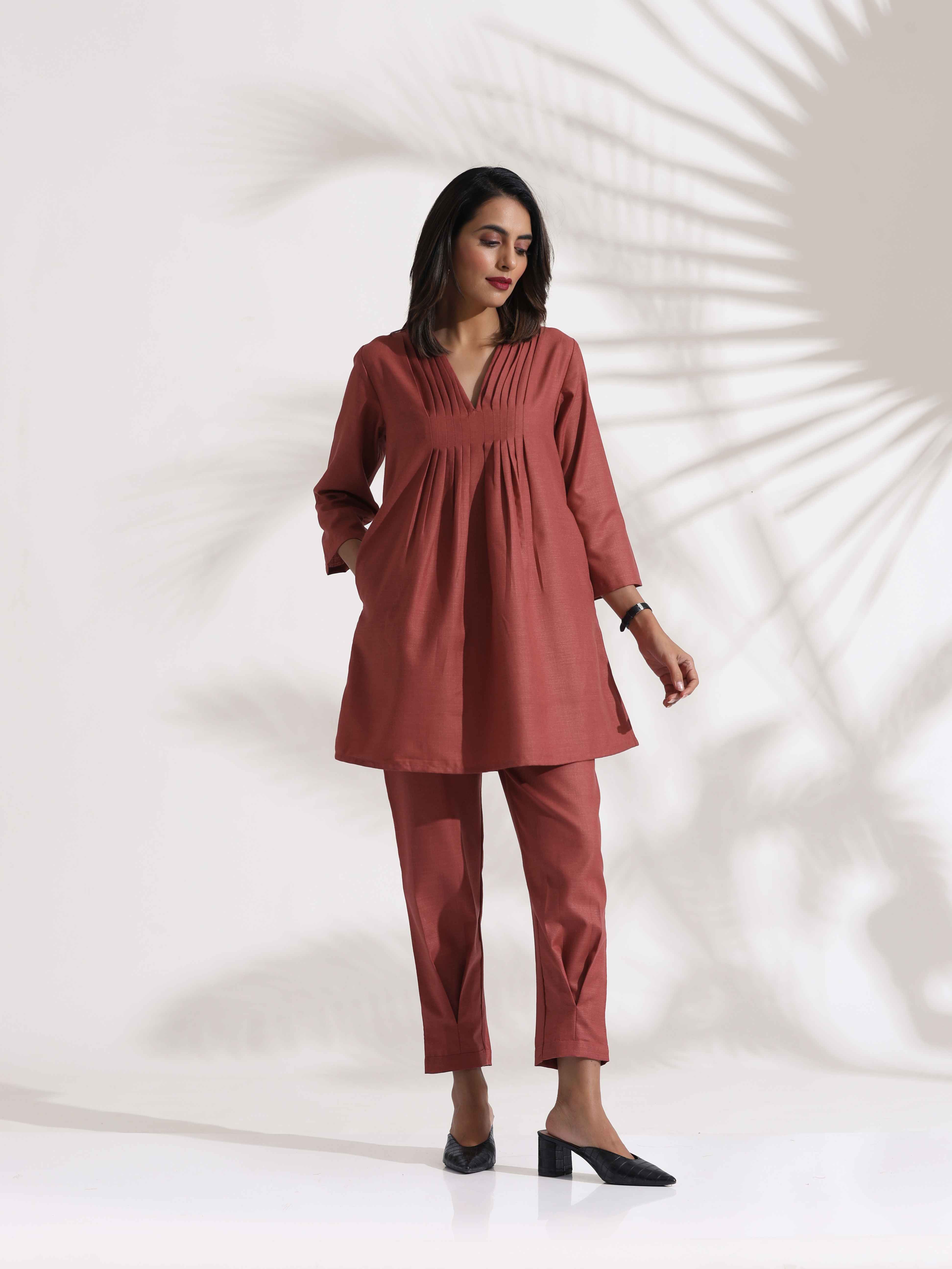 trueBrowns Pink Slub Pleated Co-ord Set