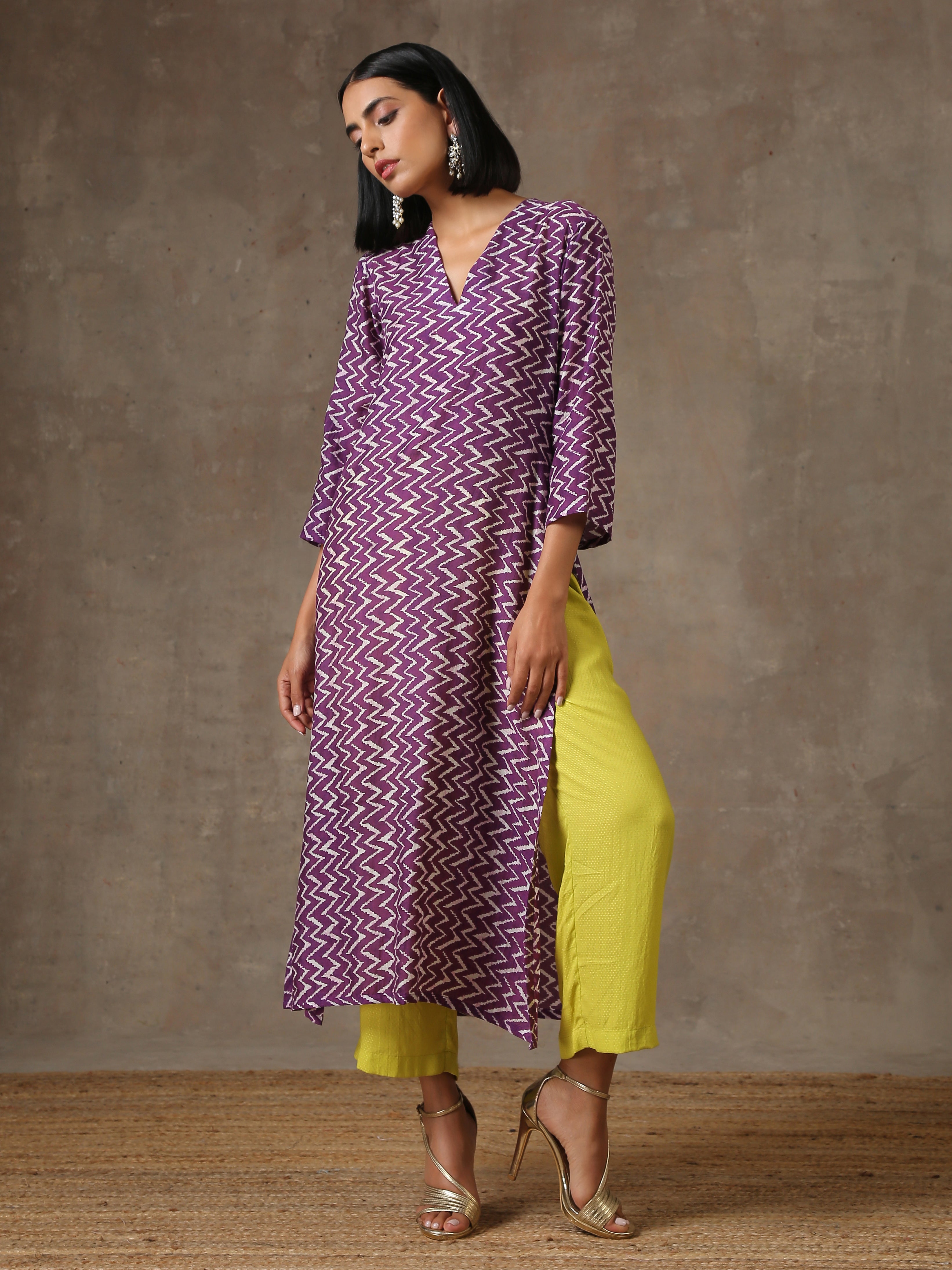 Purple White Lehariya Printed Silk kurta Pant Set