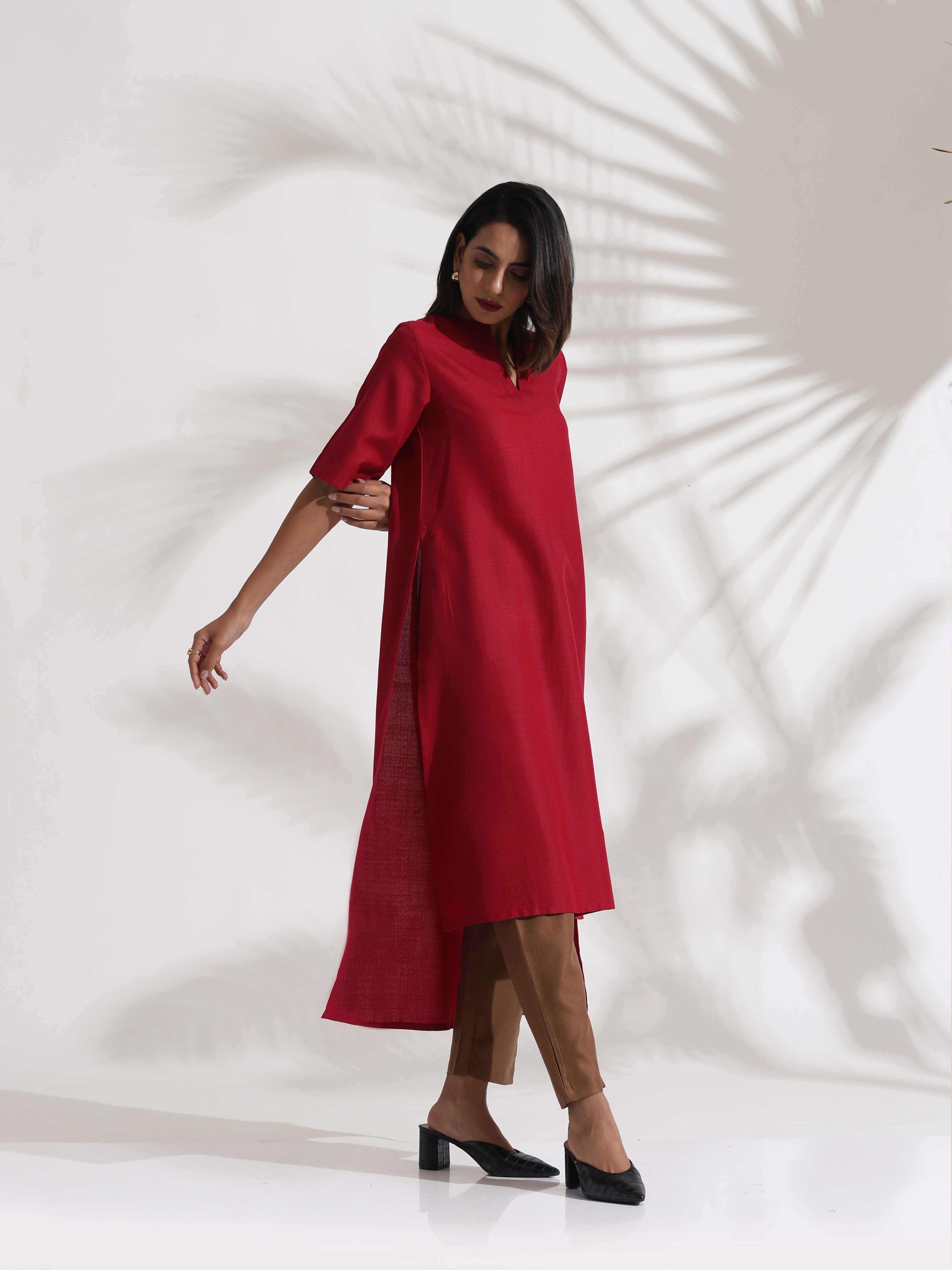 trueBrowns Maroon Slub Highslit Kurta Set