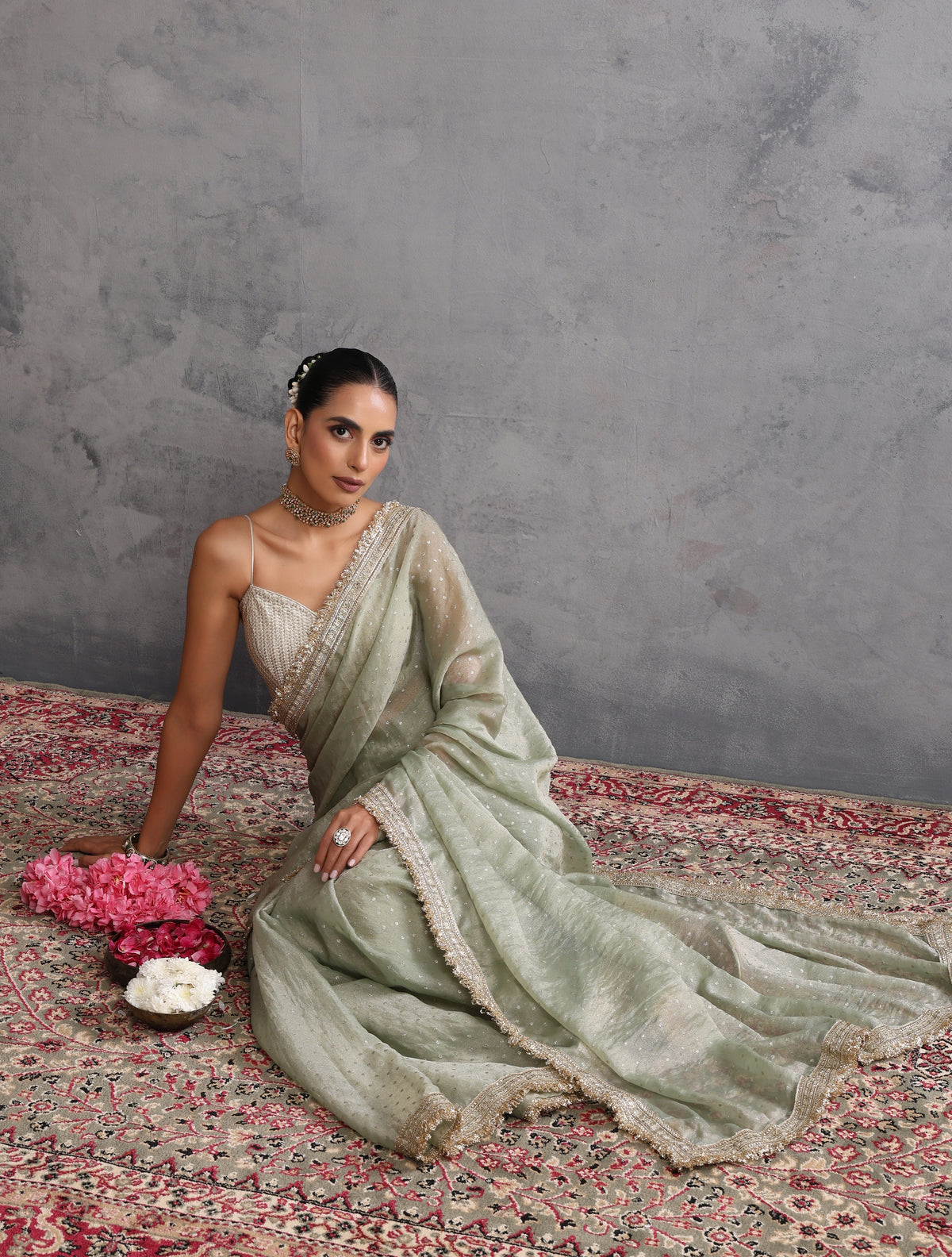 trueBrowns Green Tissue Foil Printed Saree With Unstitched Blouse