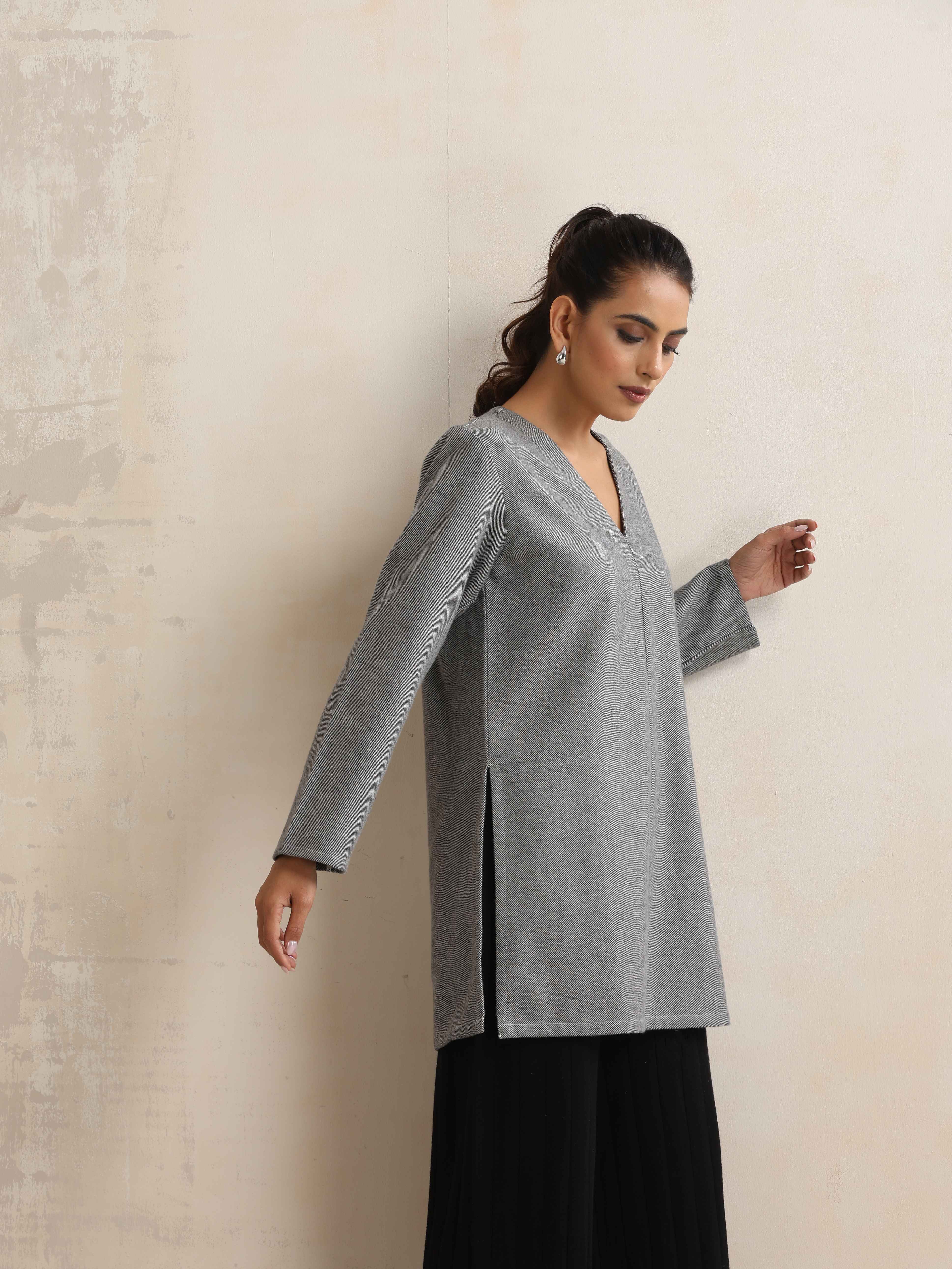 trueBrowns Grey Winter High Slit Top