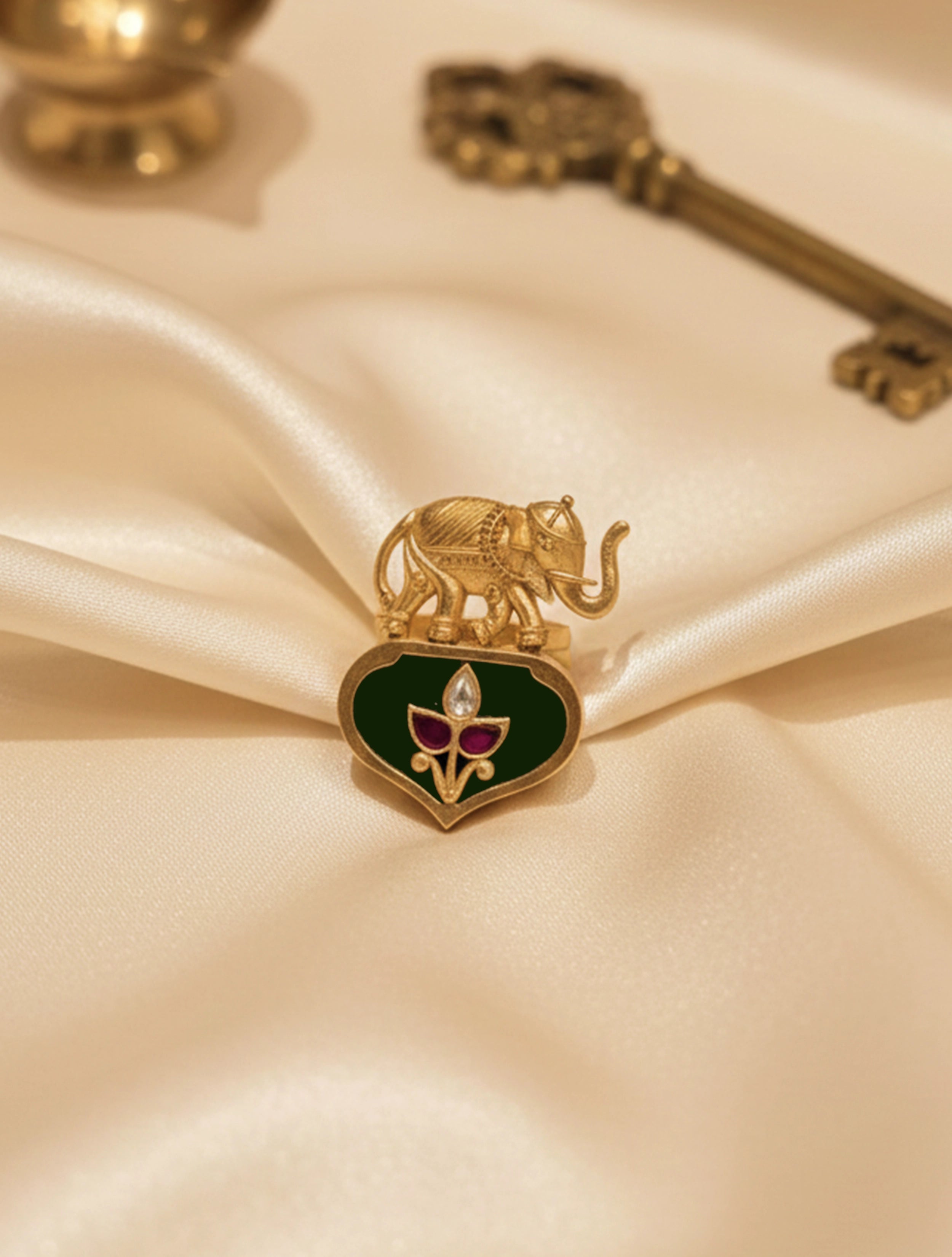 trueBrowns Golden Elephant Ring