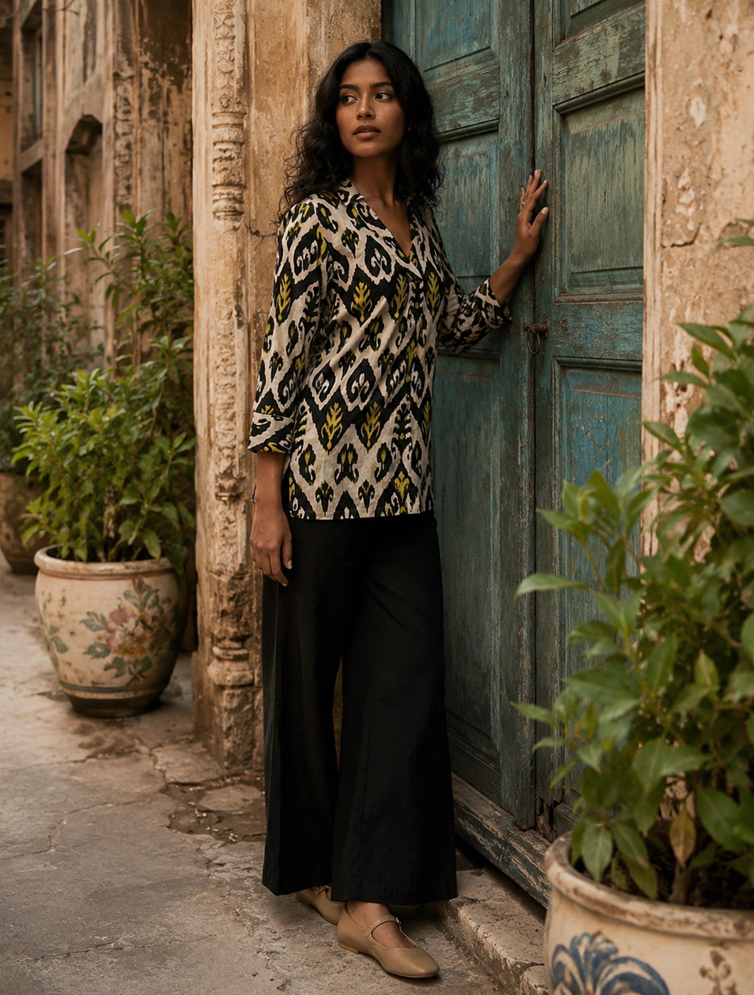 trueBrowns Black White Ikat Print Cotton Co-Ord Set