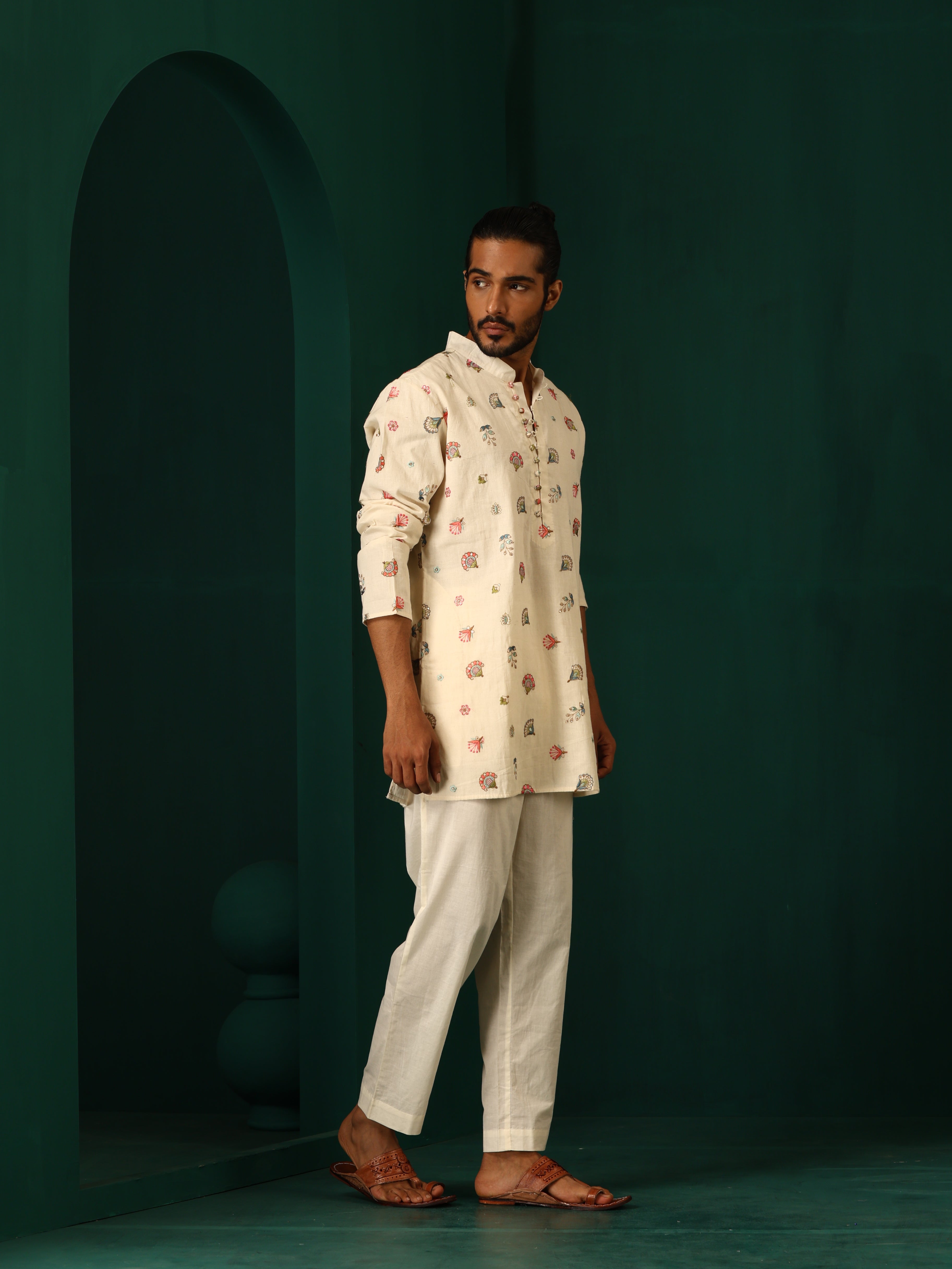 trueBrowns Men Ivory Floral Embroidered Co-ord Set