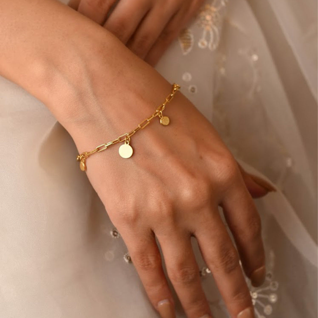 trueBrowns Circular Drop Bracelet