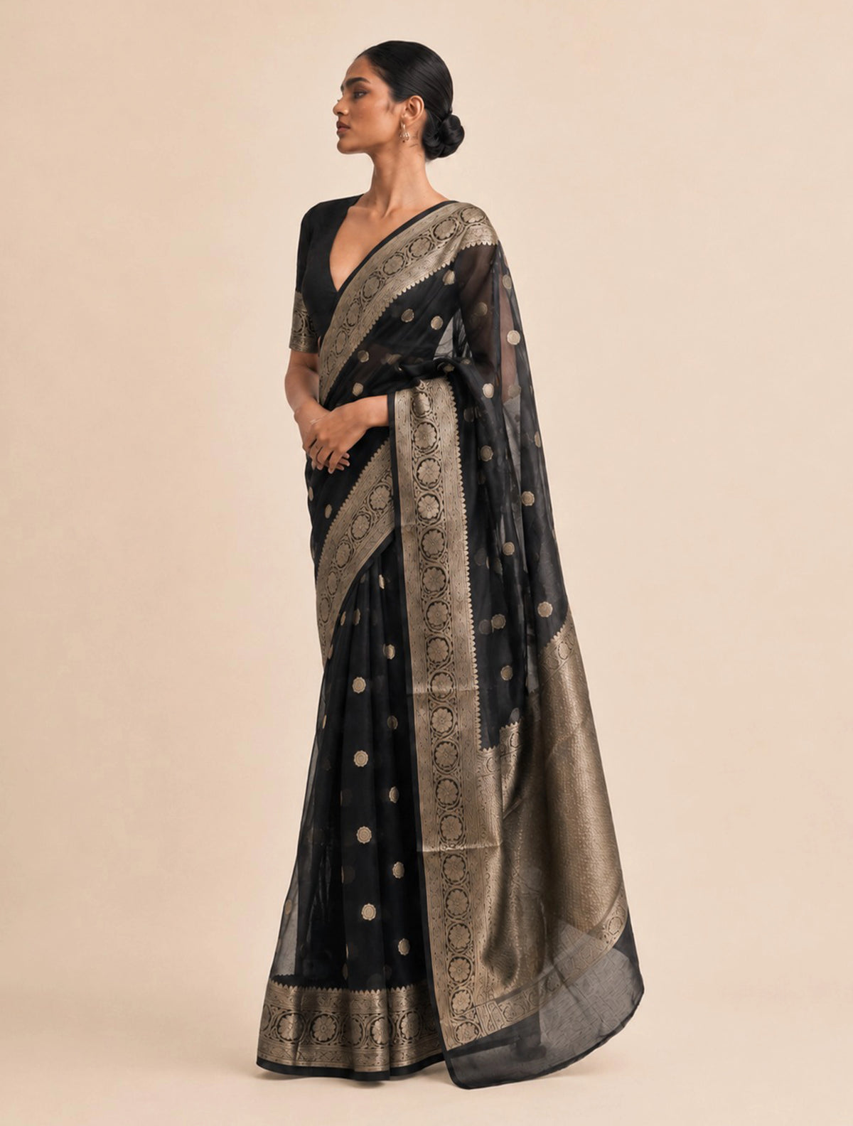trueBrowns Black Weave Gold Boota Silk Organza Handloom Saree With Unstitched Blouse