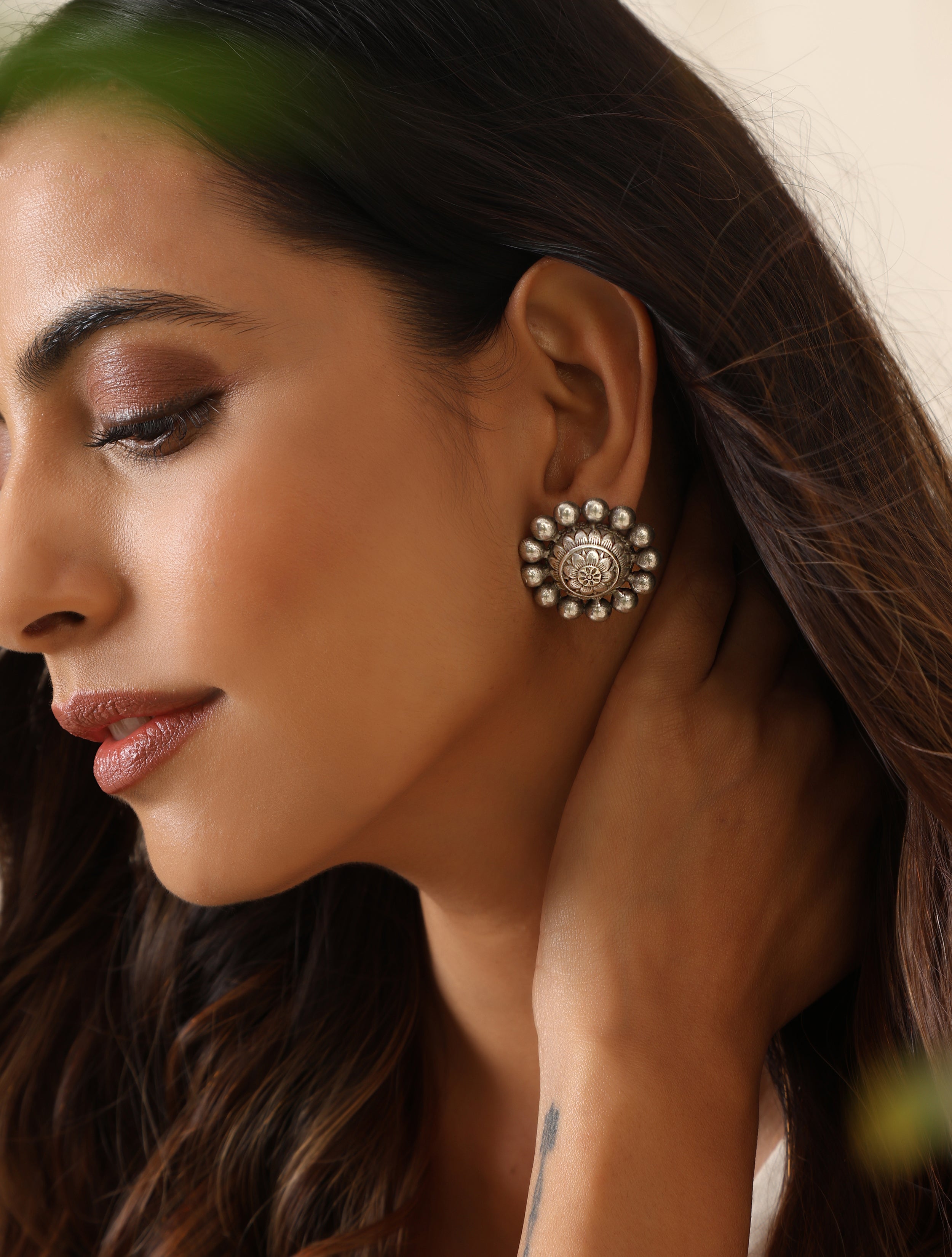 trueBrowns Silver Mandala Floral Earrings