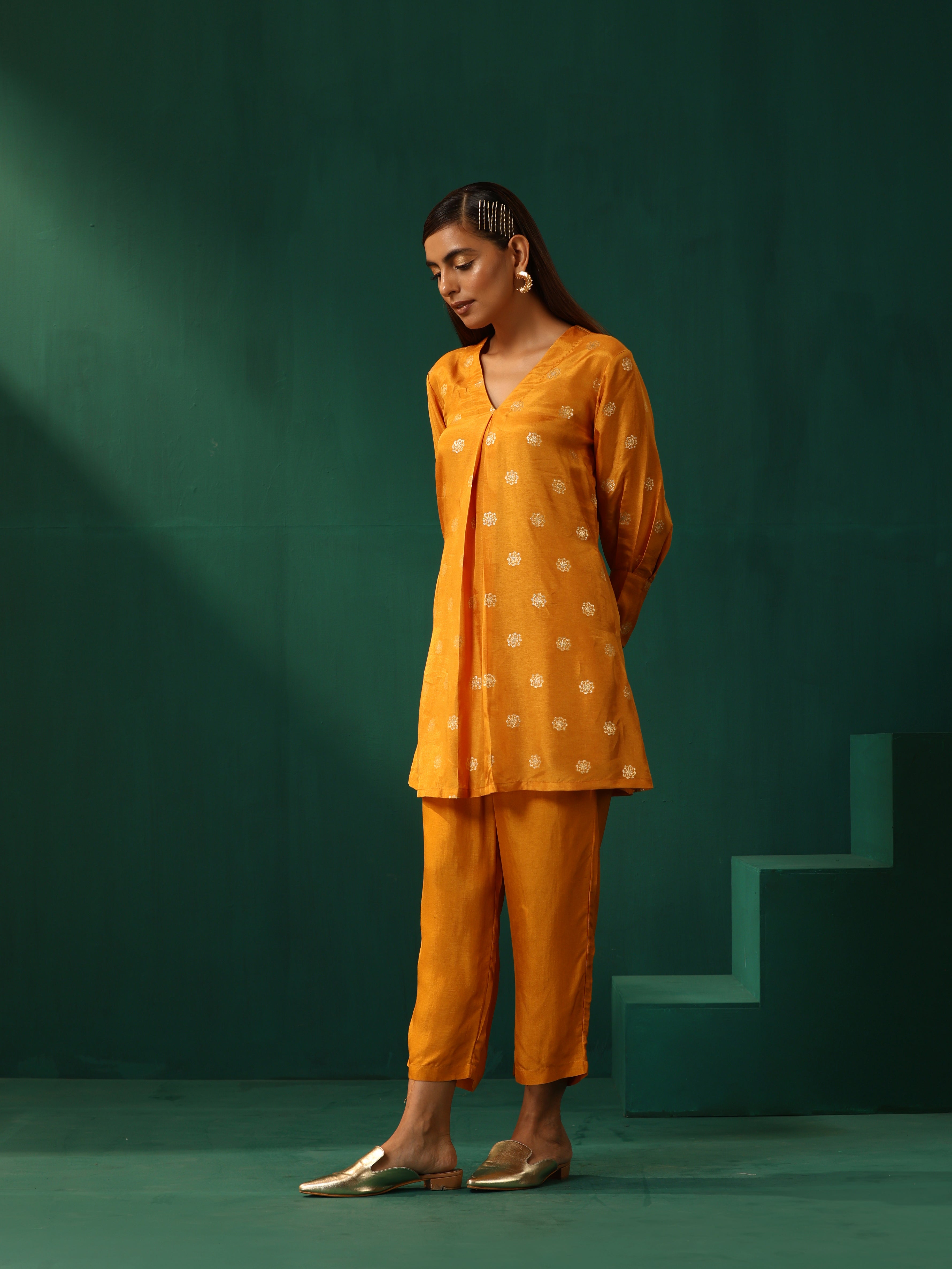 trueBrowns Mustard Geometric Floral Viscose Silk Co-ord Set
