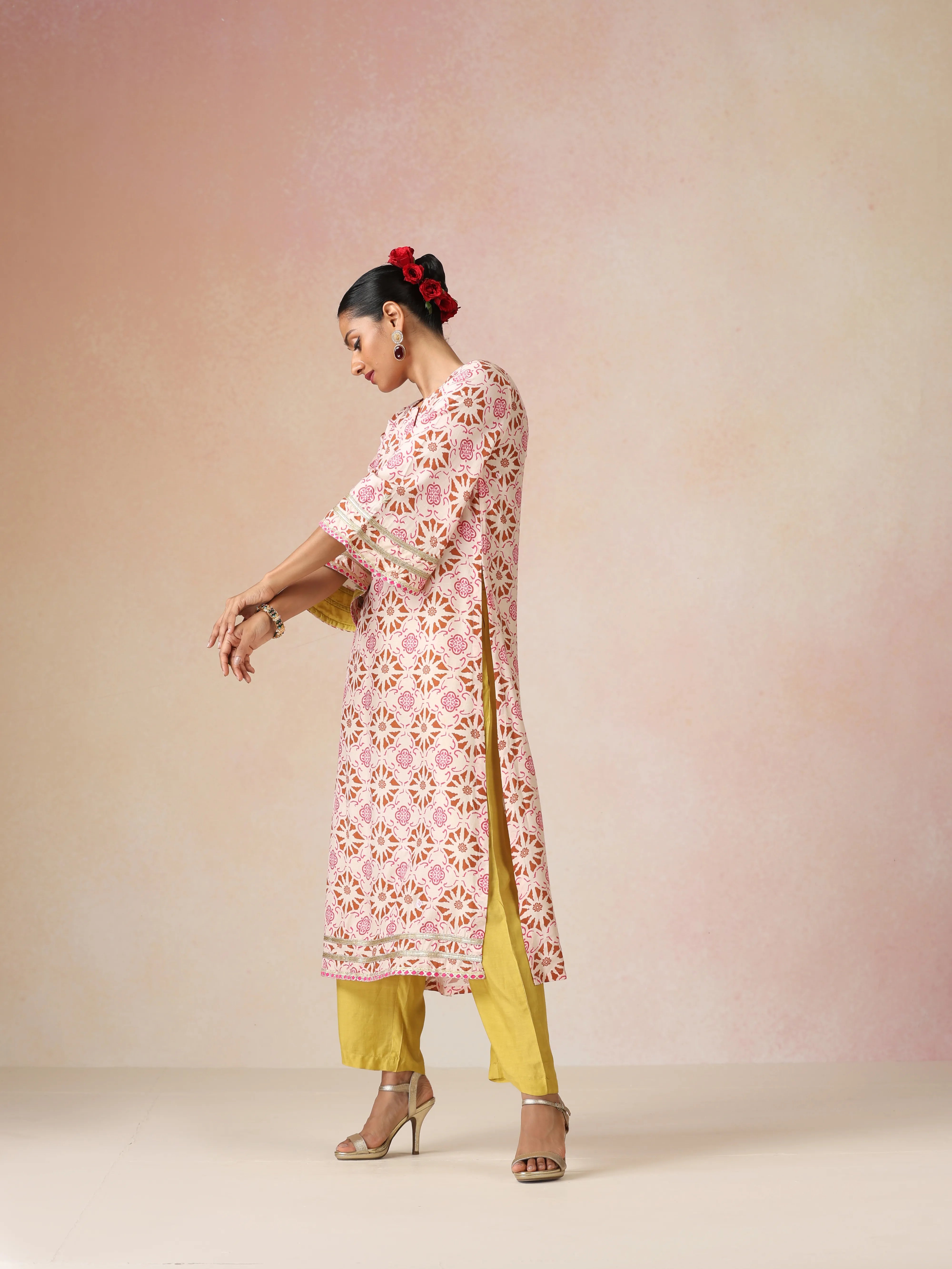 trueBrowns Ivory Brown Print Viscose Straight High-Slit Kurta Set