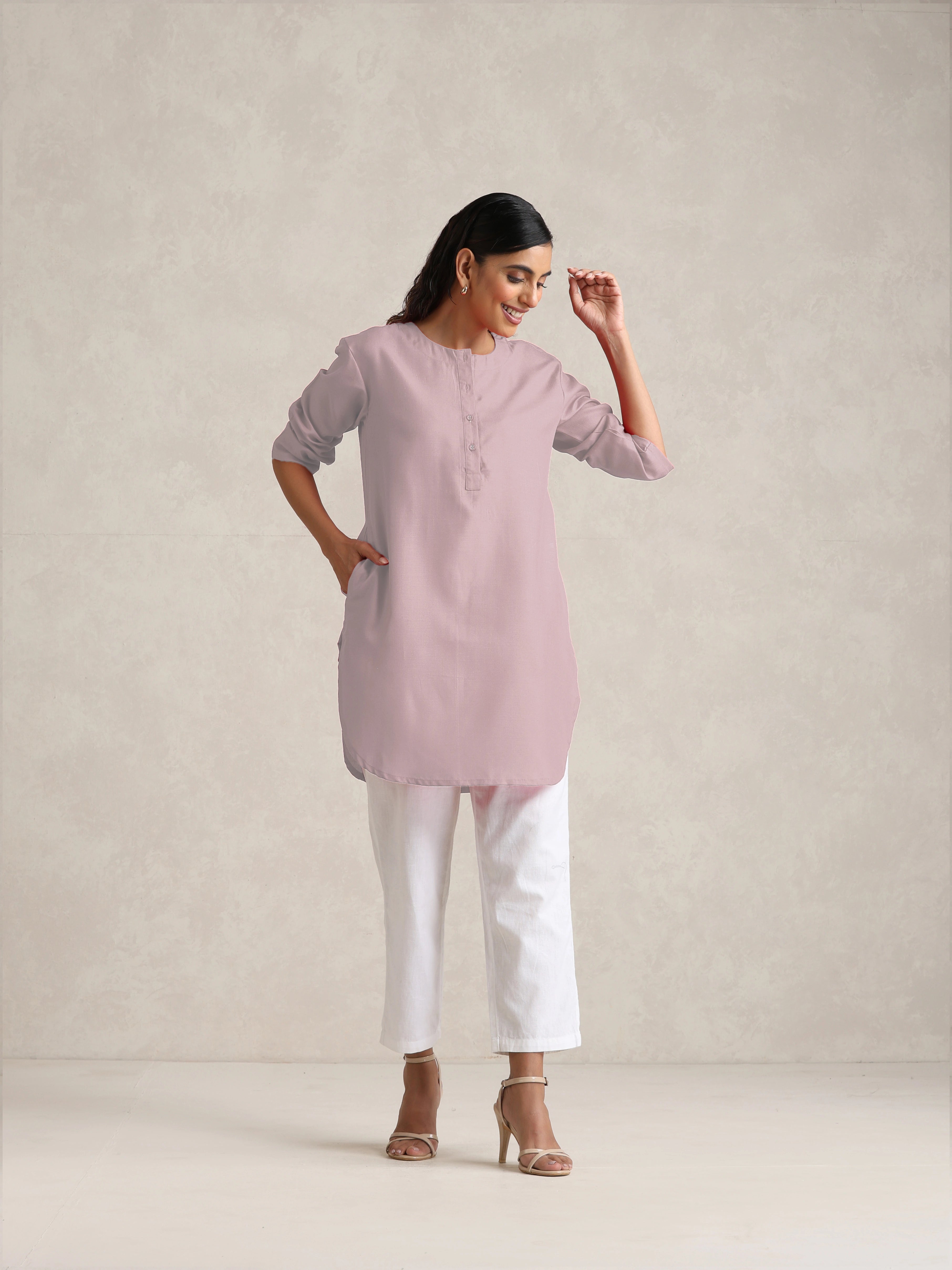trueBrowns Pink Cotton Blend Short Kurta
