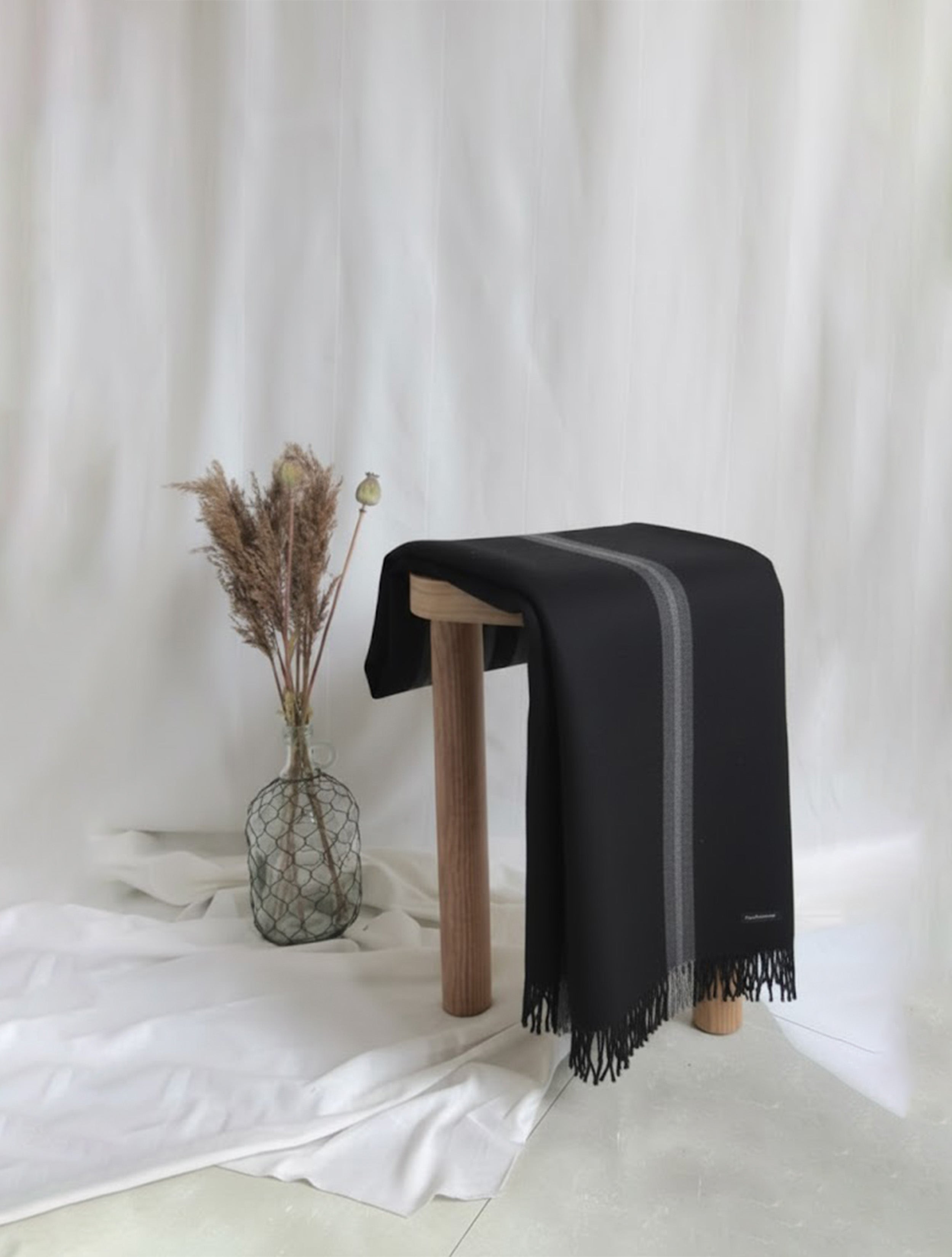 trueBrowns Black With Grey Line Woollen Stole