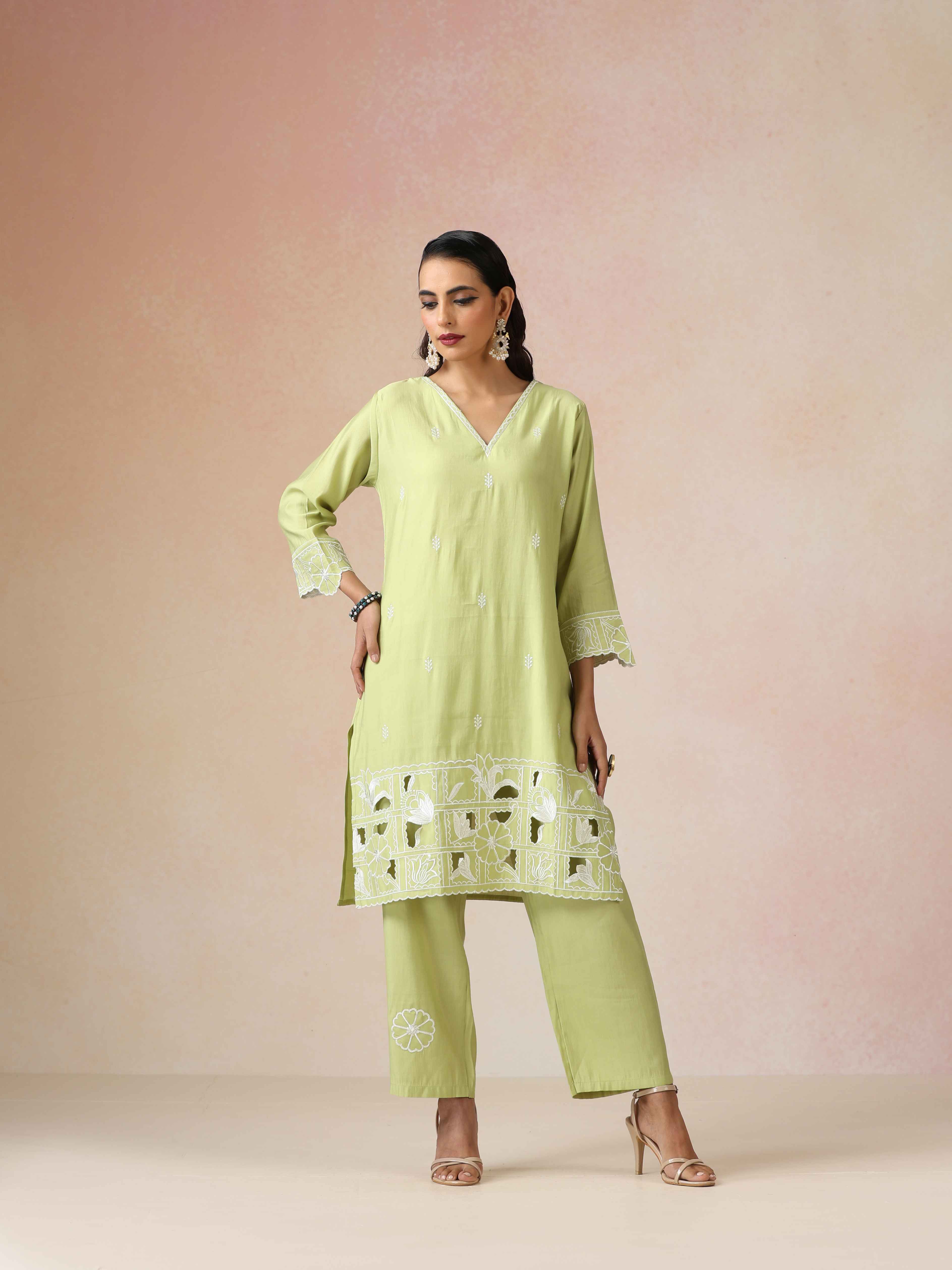 trueBrowns Green Embroidered Straight Kurta Co-Ord Set