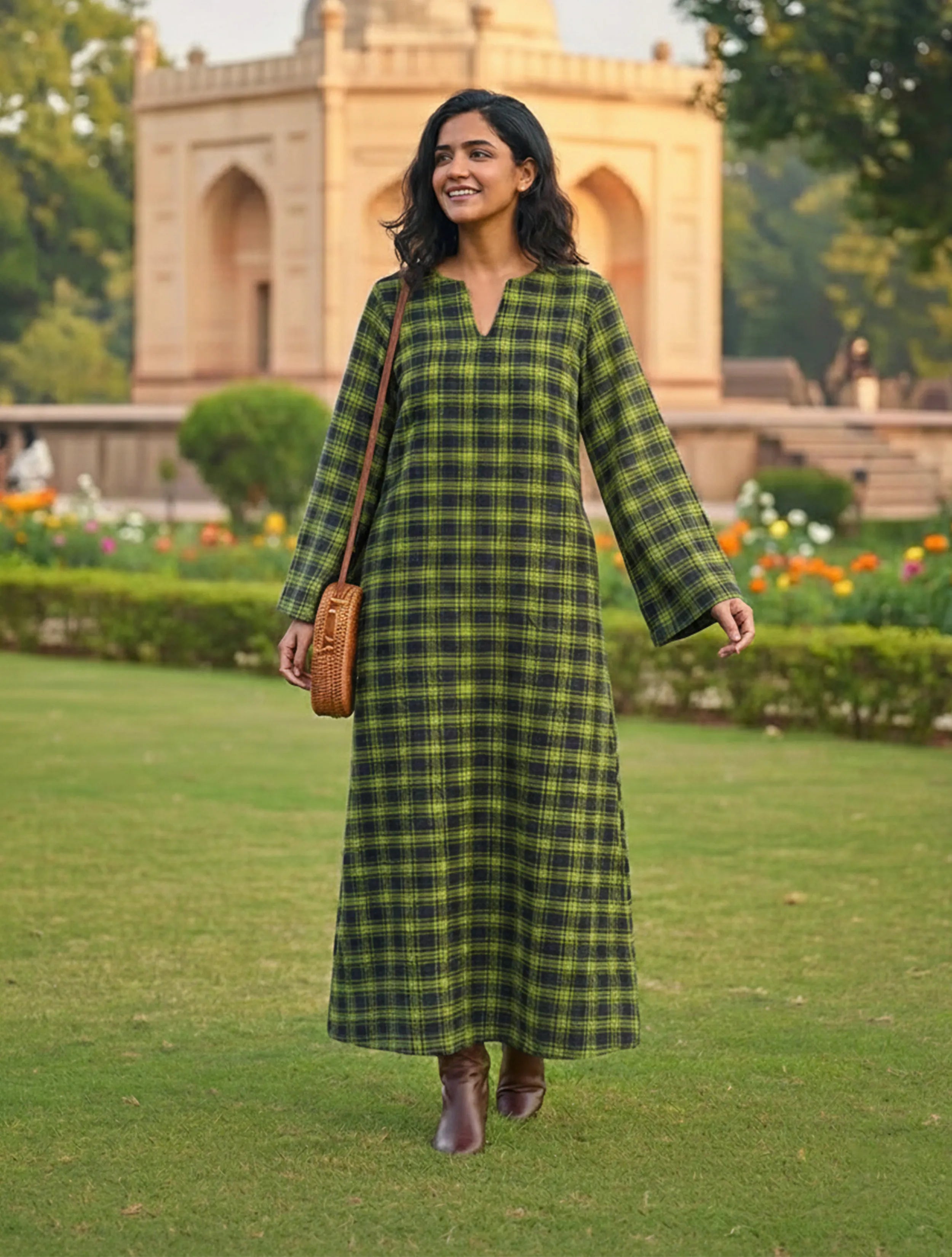 trueBrowns Green Black Straight Maxi Woollen Dress