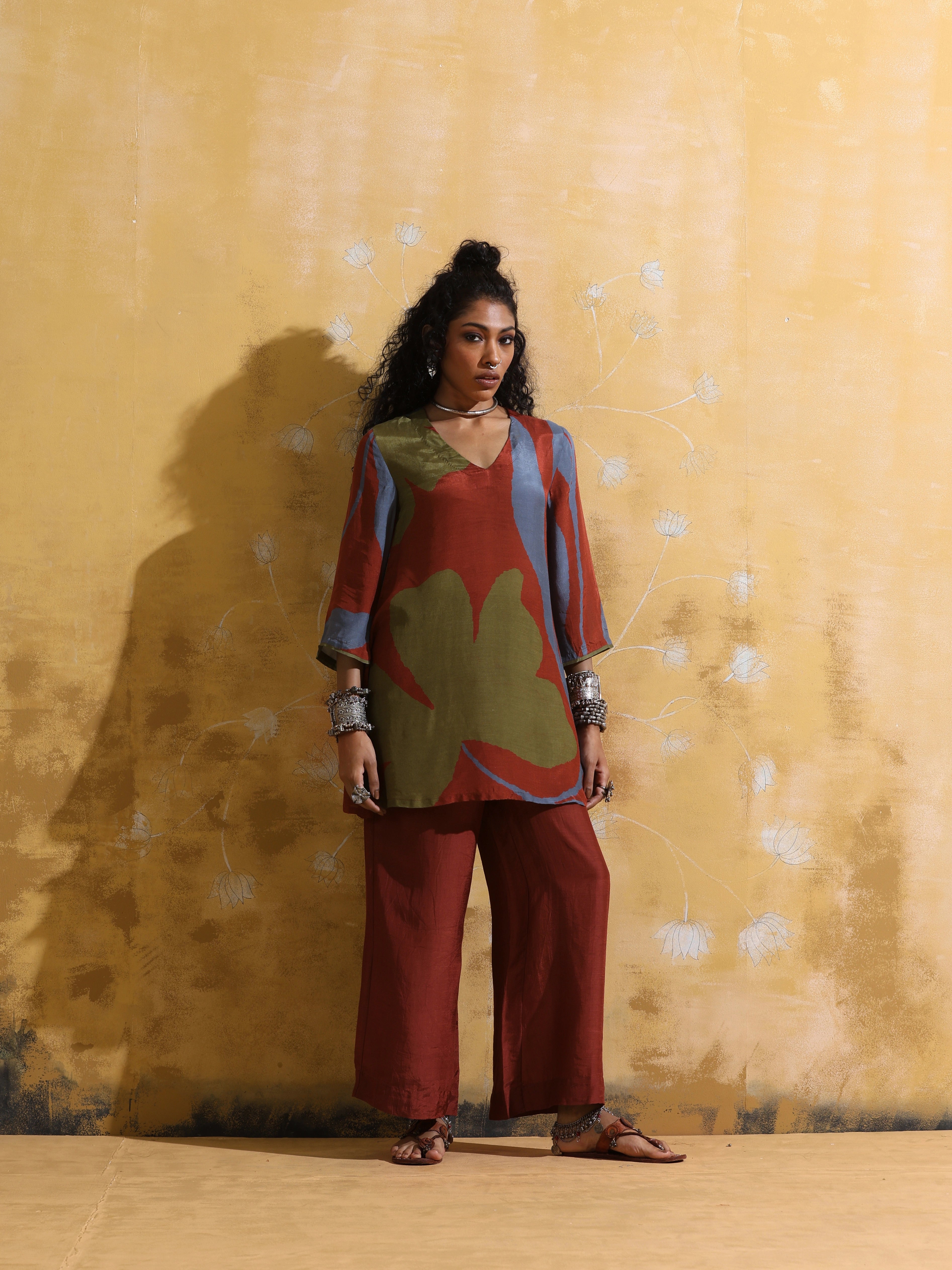 trueBrowns Rust Red Green Floral Print Muslin Silk Co-ord Set with Flared Pants