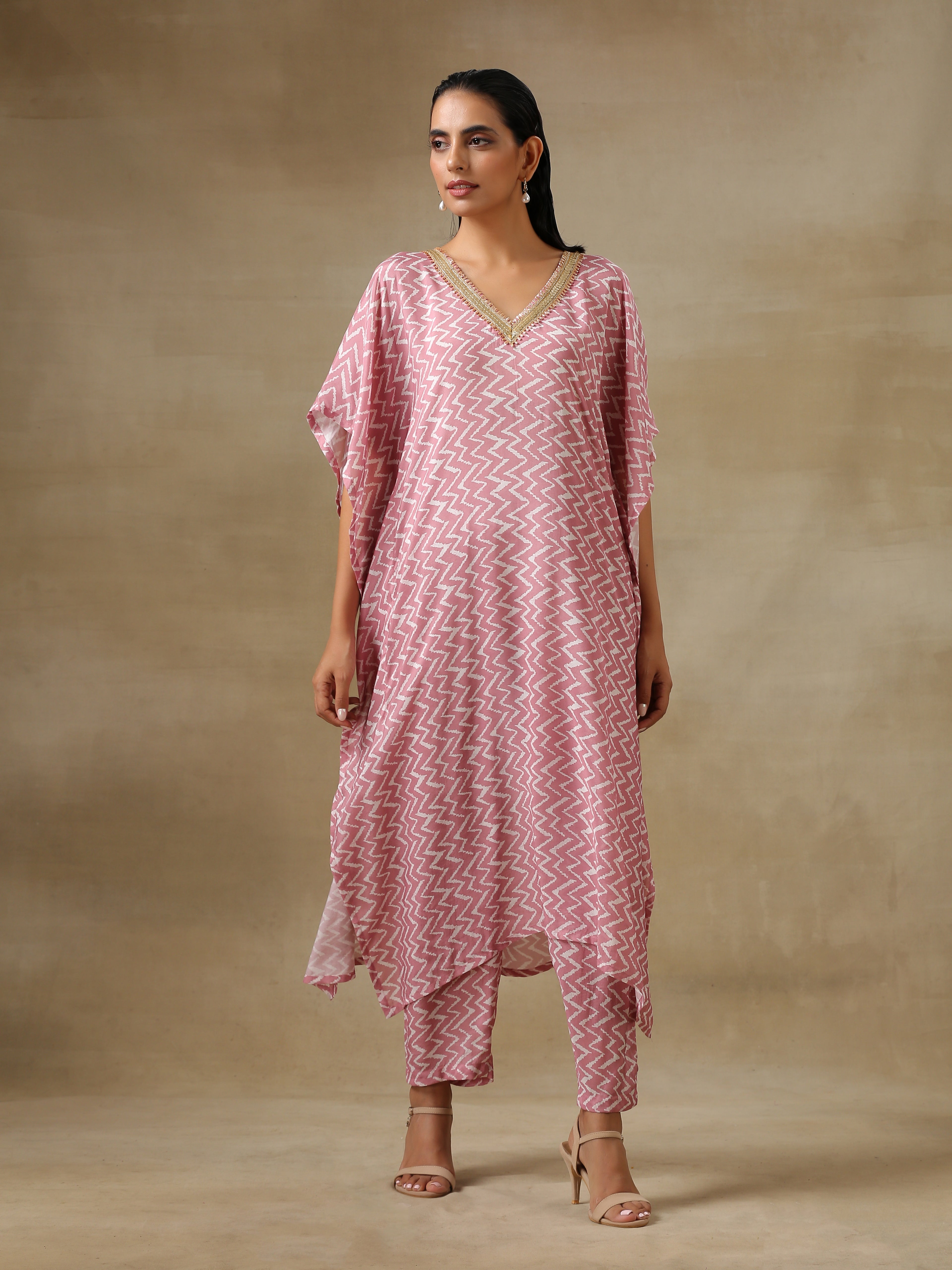 Light Mauve Bandhani Printed Silk Kaftan Kurta Pant Set