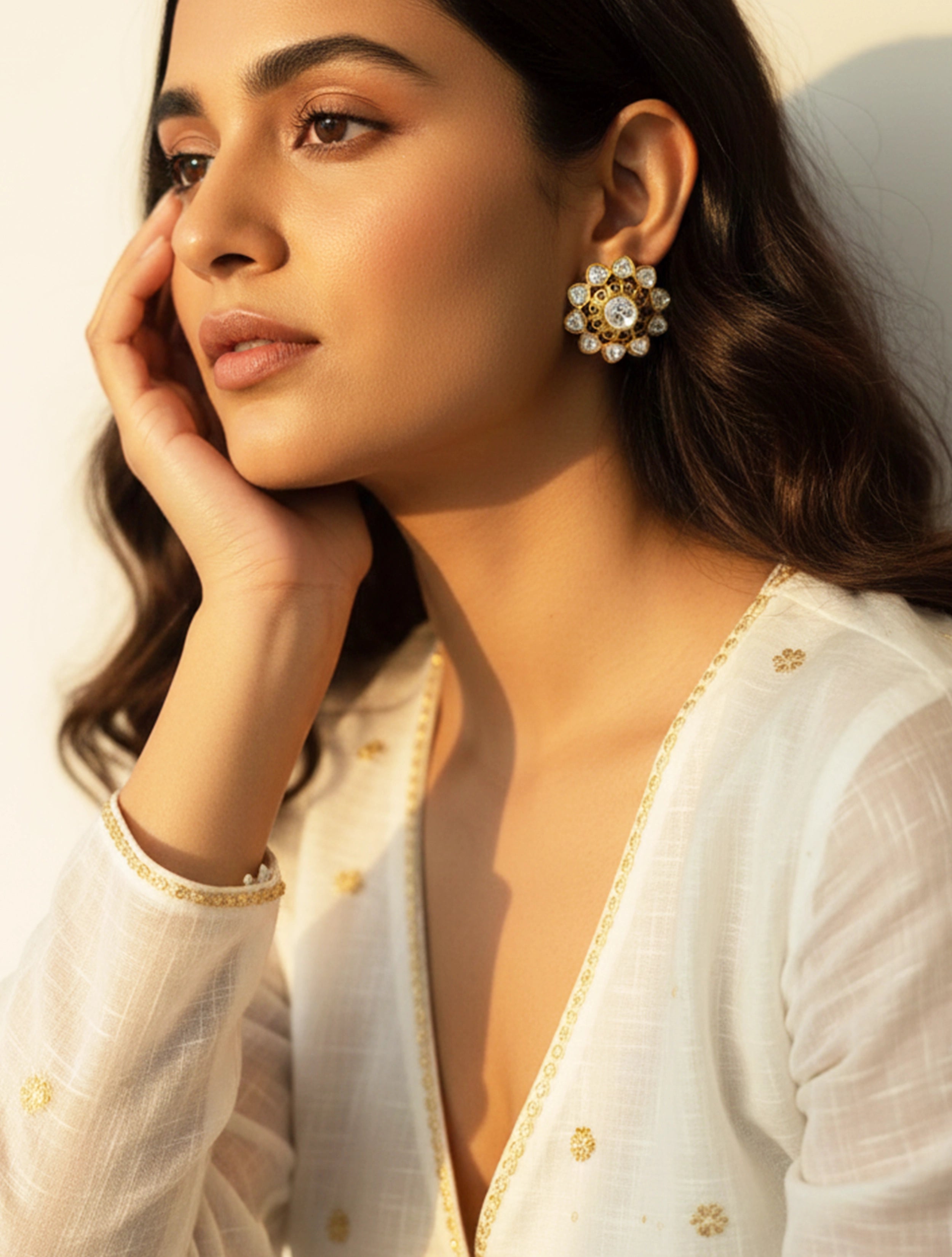 trueBrowns Golden Floral Studs