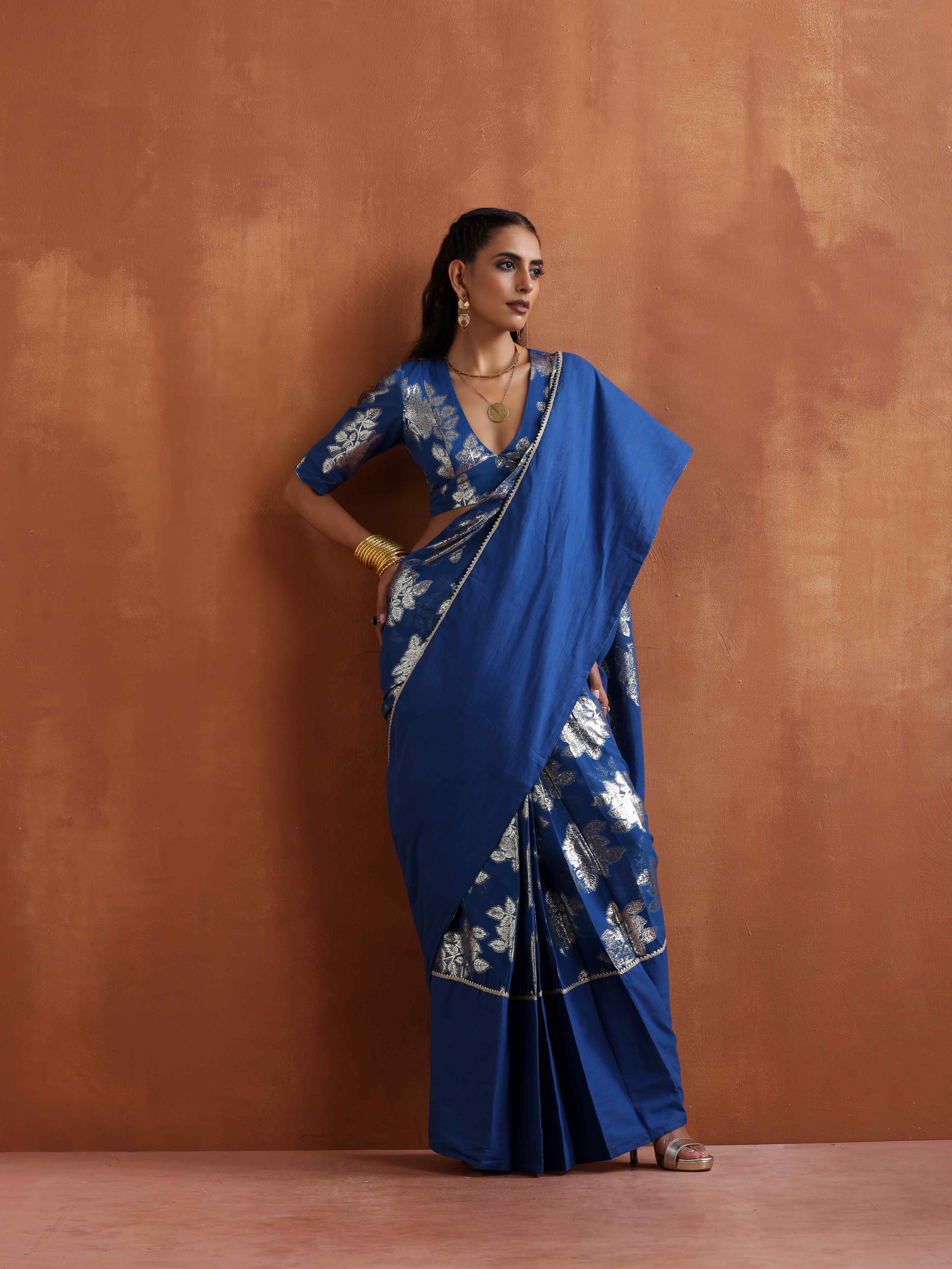 trueBrowns Blue Metallic Saree
