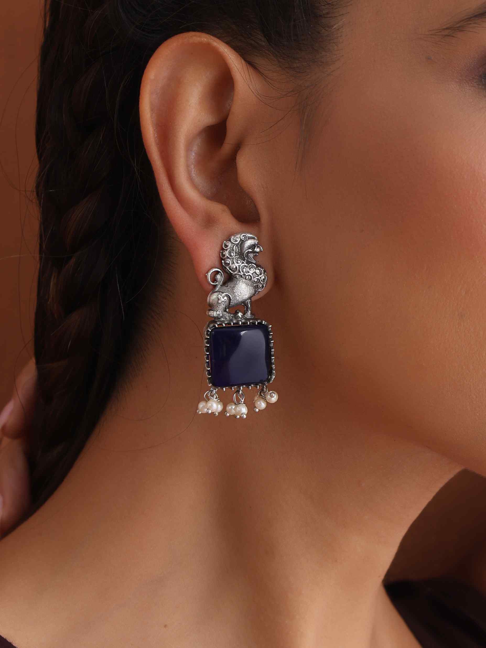 trueBrowns Silver Tone Turquise Stone Earrings