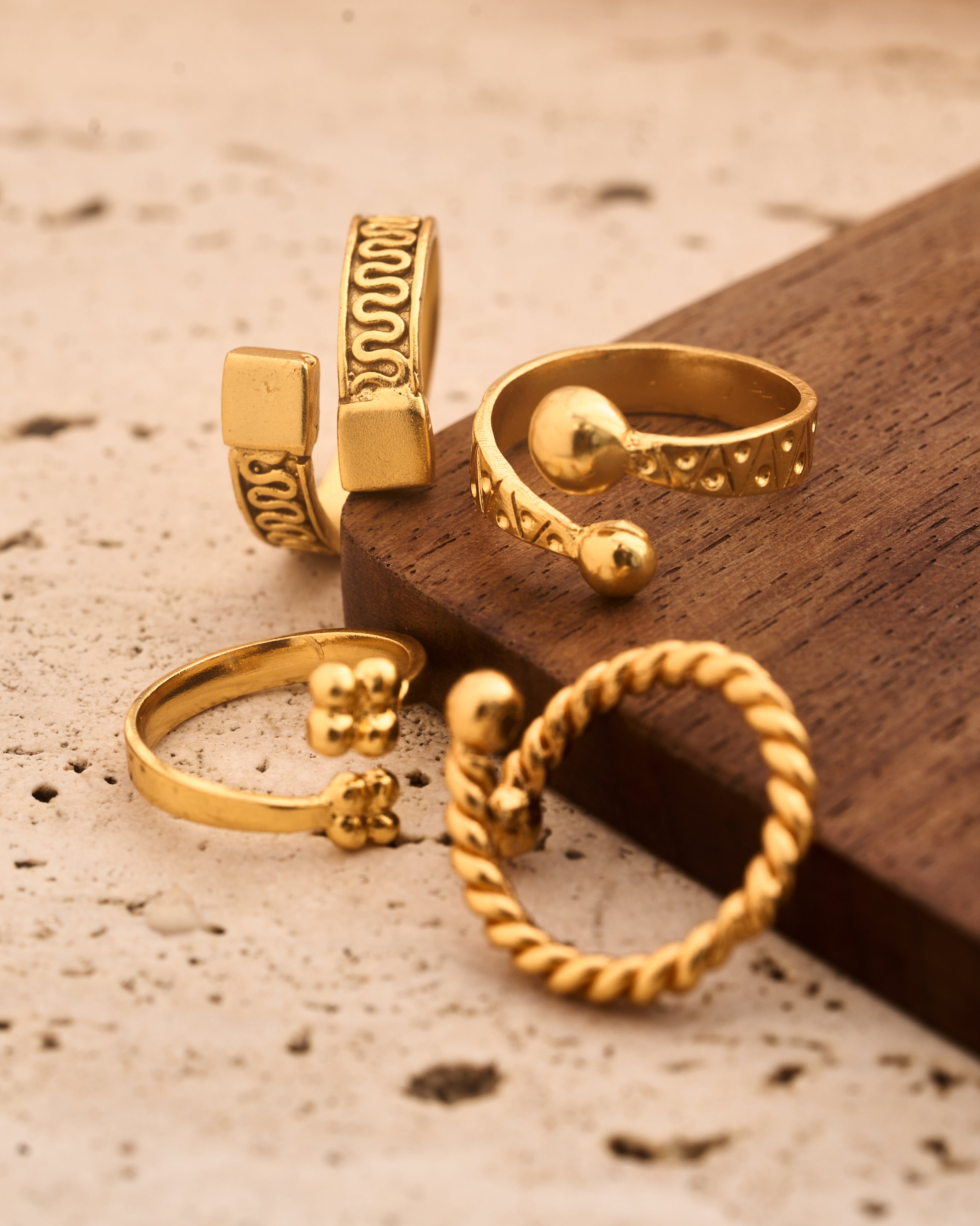 trueBrowns 22K Gold-Plated 4-Piece Crossover Rings