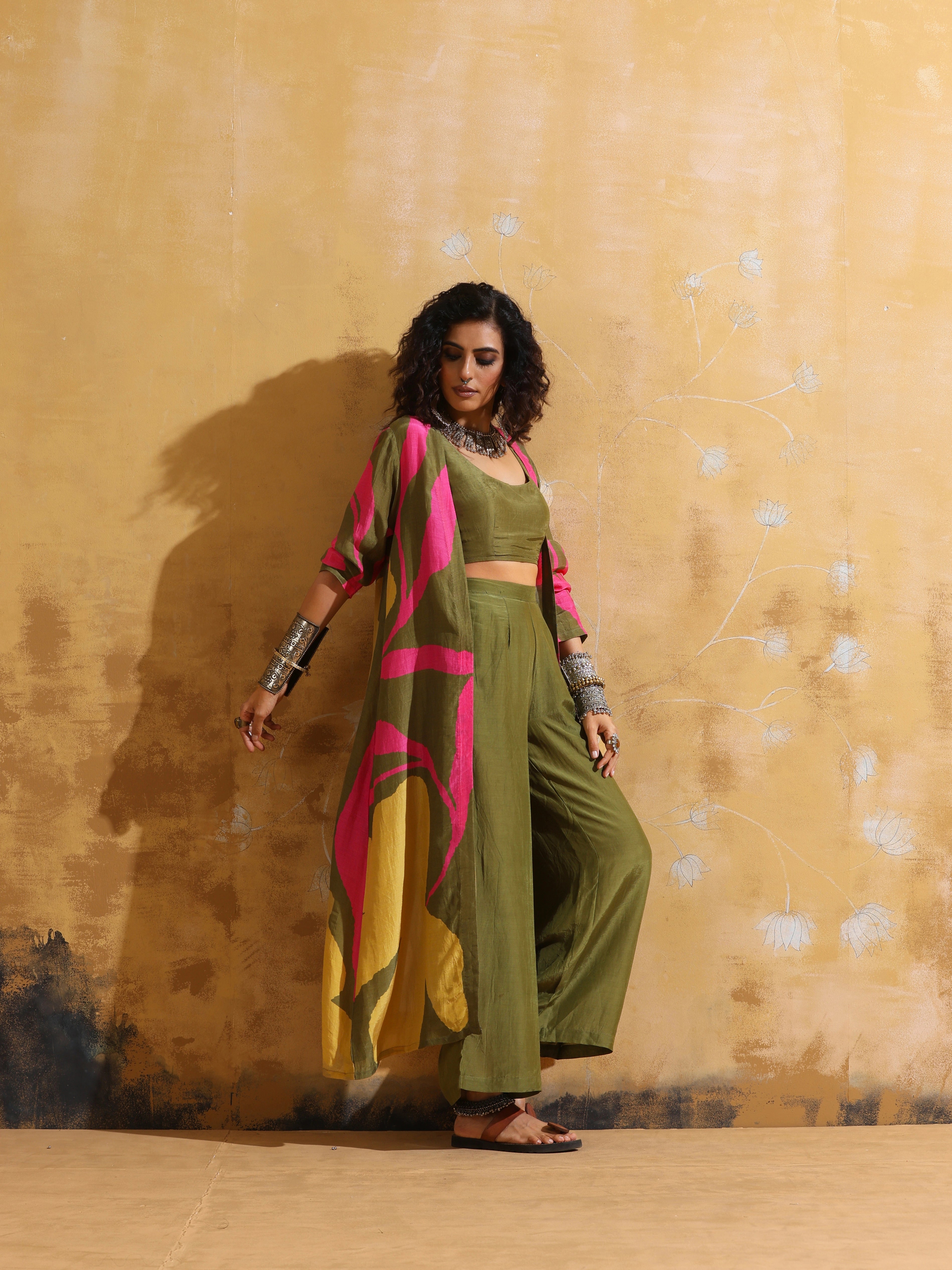 trueBrowns Green Pink Floral Print Muslin Silk Jacket Set