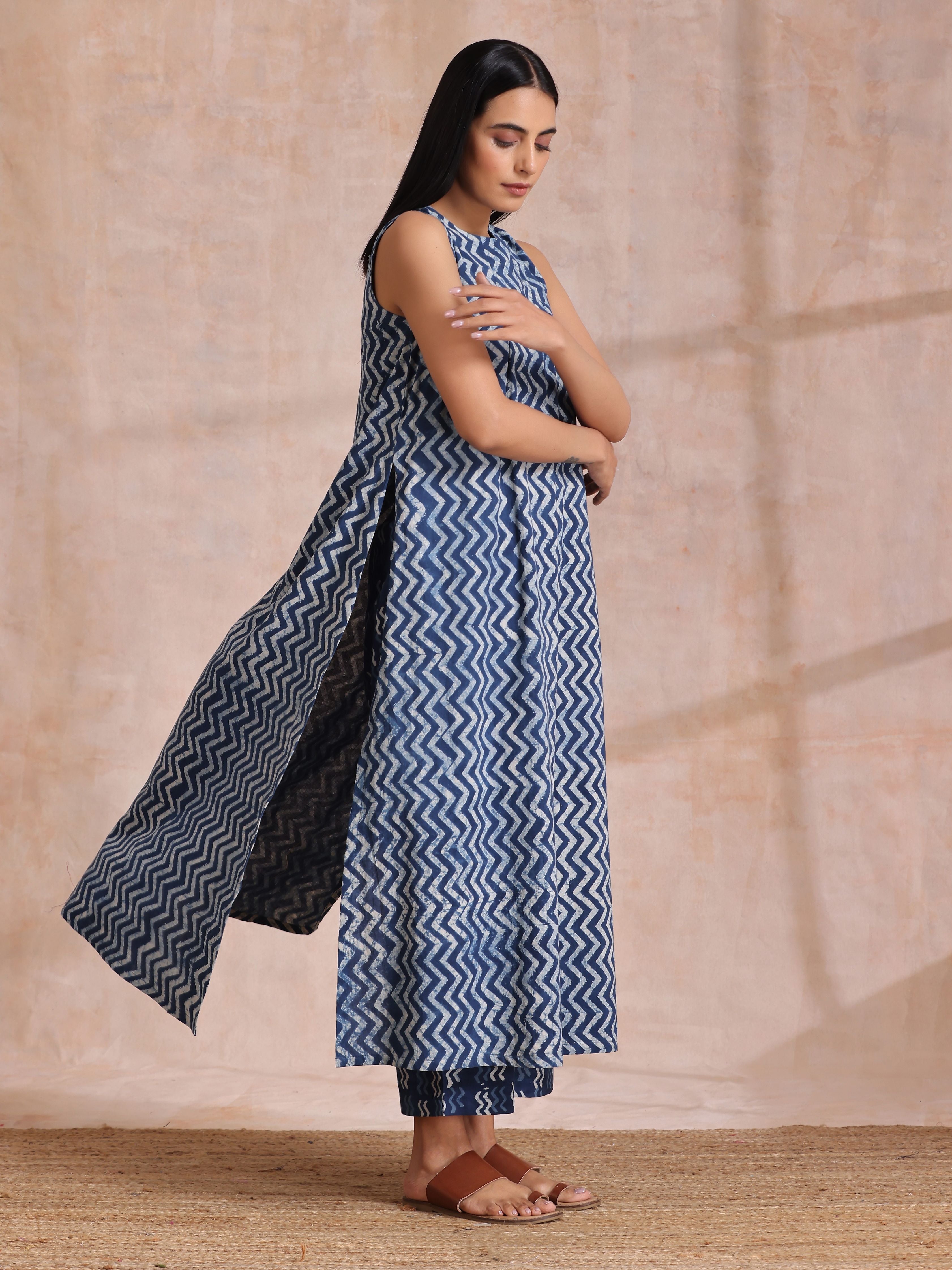 Indigo Dabu Zig-Zag Lines Print Cotton Sleeveless Kurta Pant Set