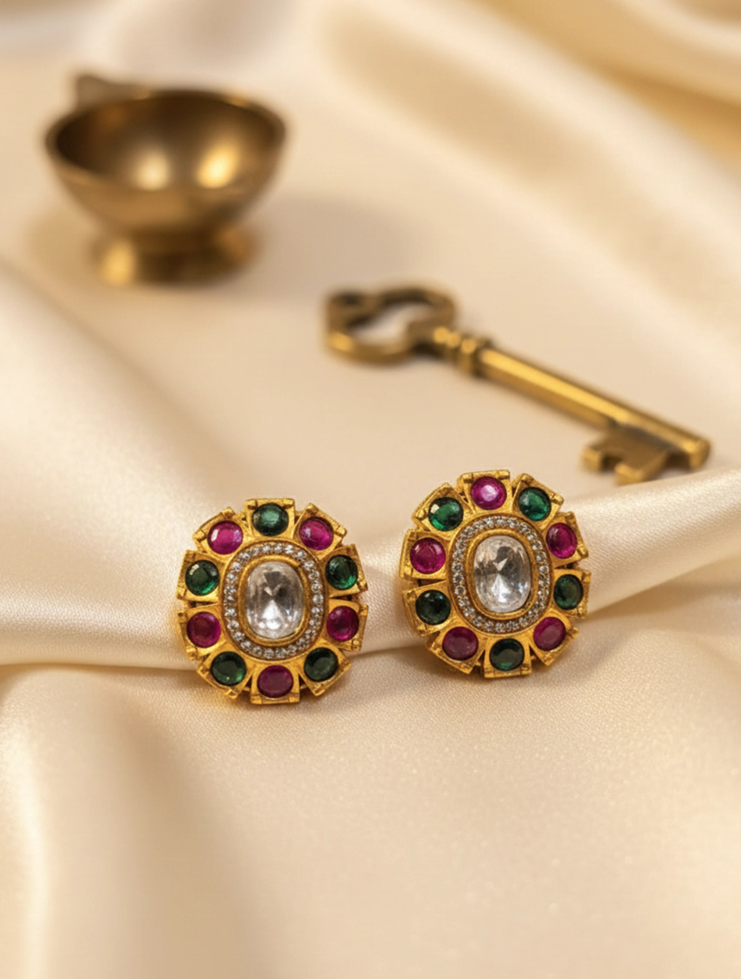 trueBrowns Royal Radiance Pendant Set